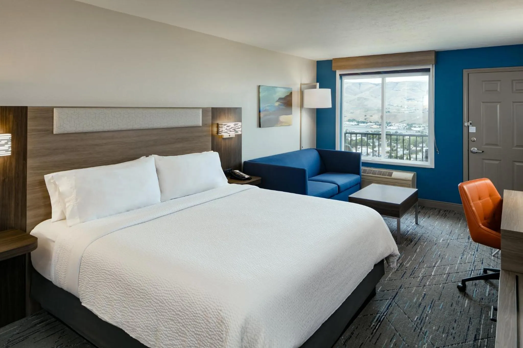 Photo of the whole room, Bed in Holiday Inn Express Lewiston by IHG