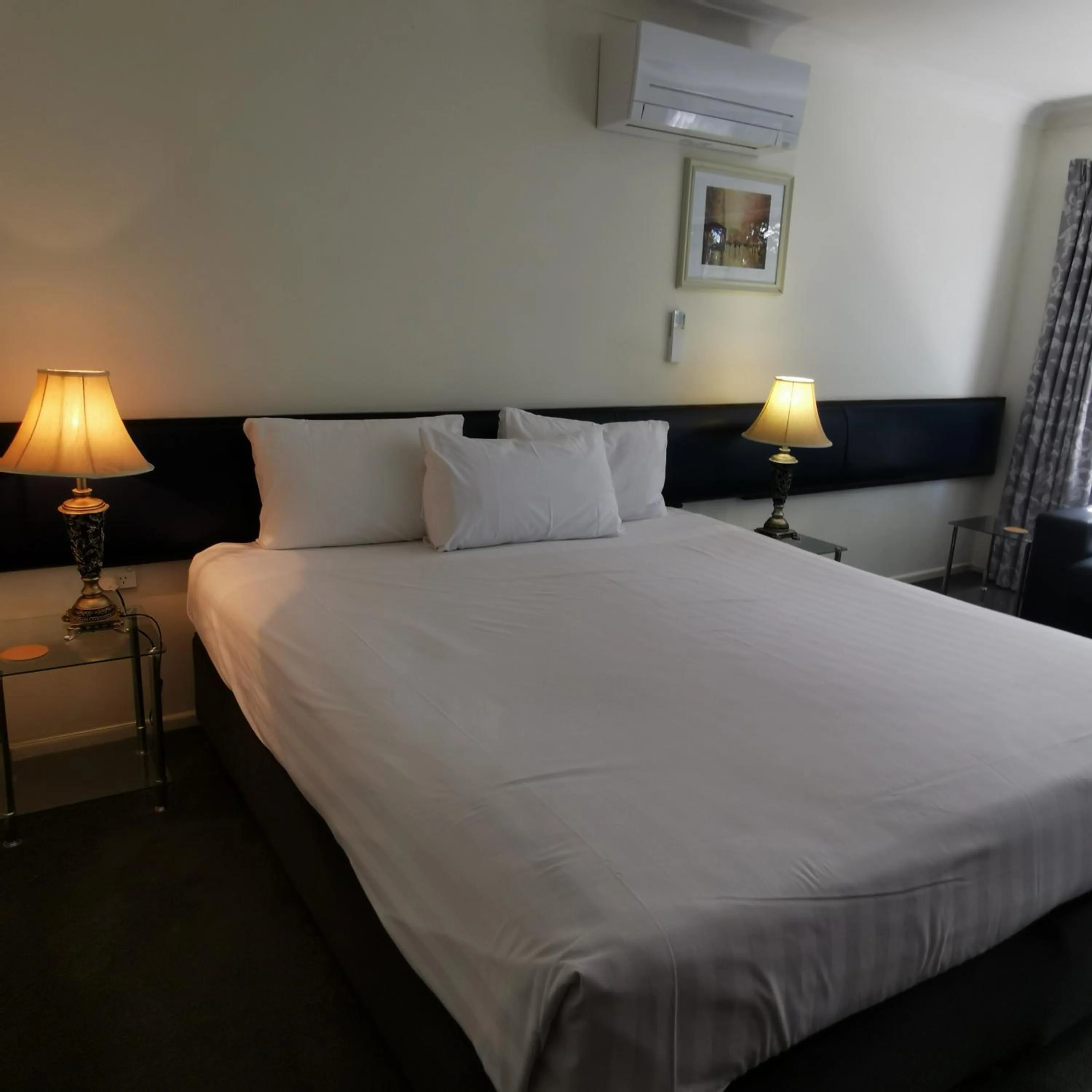 Bedroom, Bed in Gallery Motel