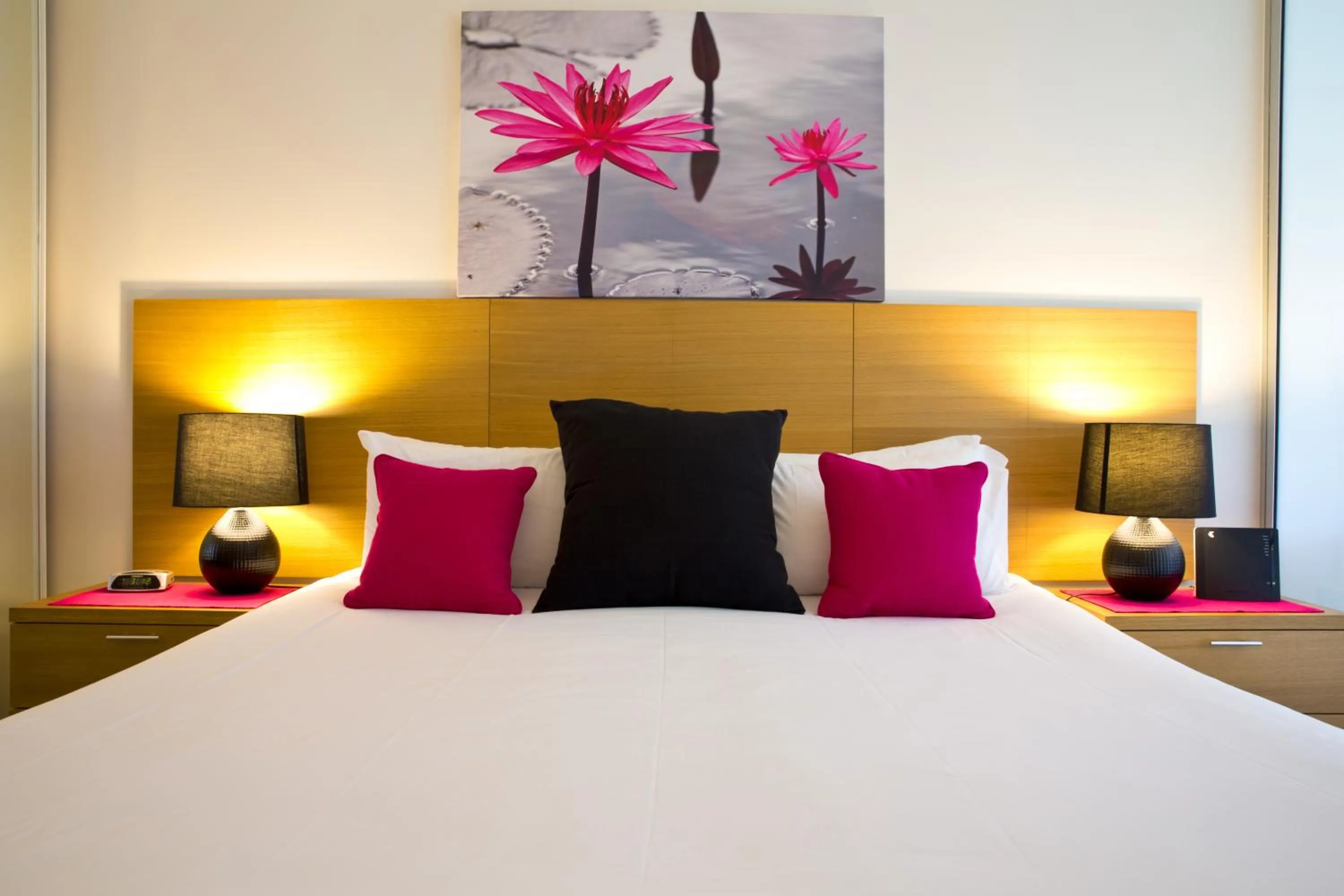 Bedroom, Bed in Cairns Private Apartments