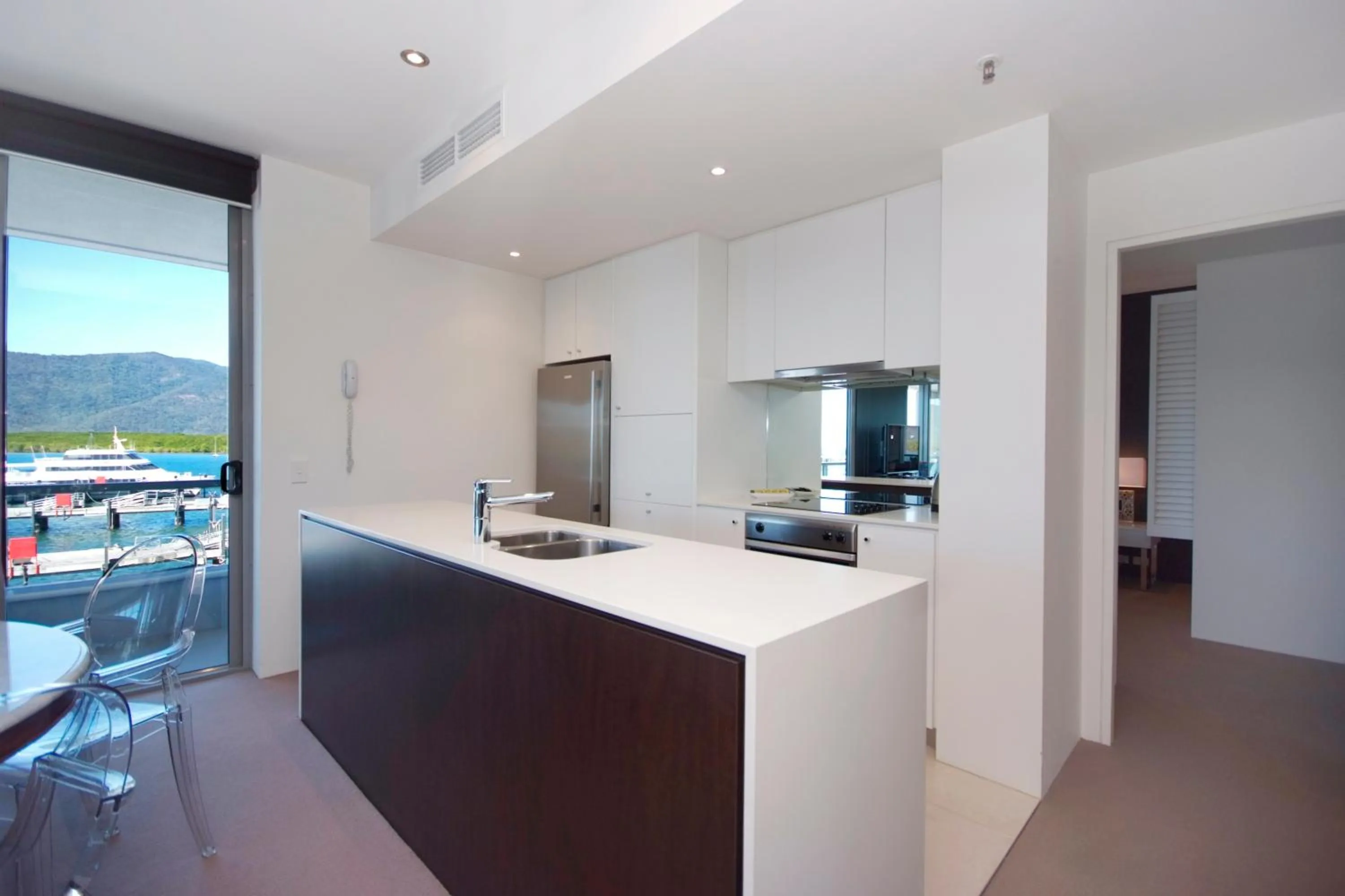 Day in Cairns Private Apartments