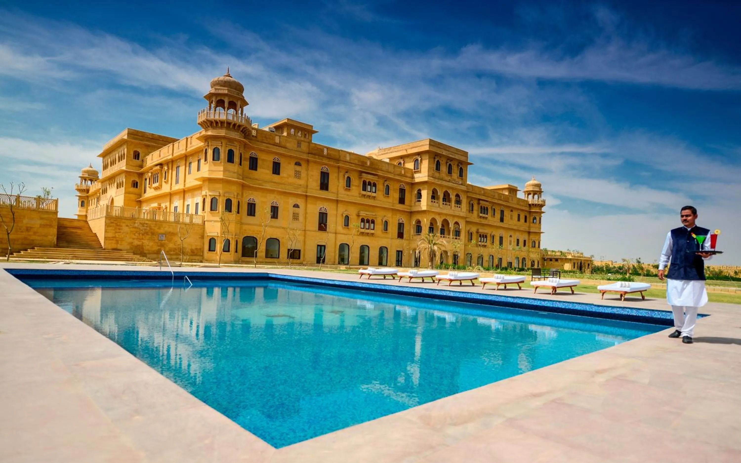 Swimming pool in Hotel Jaisalkot