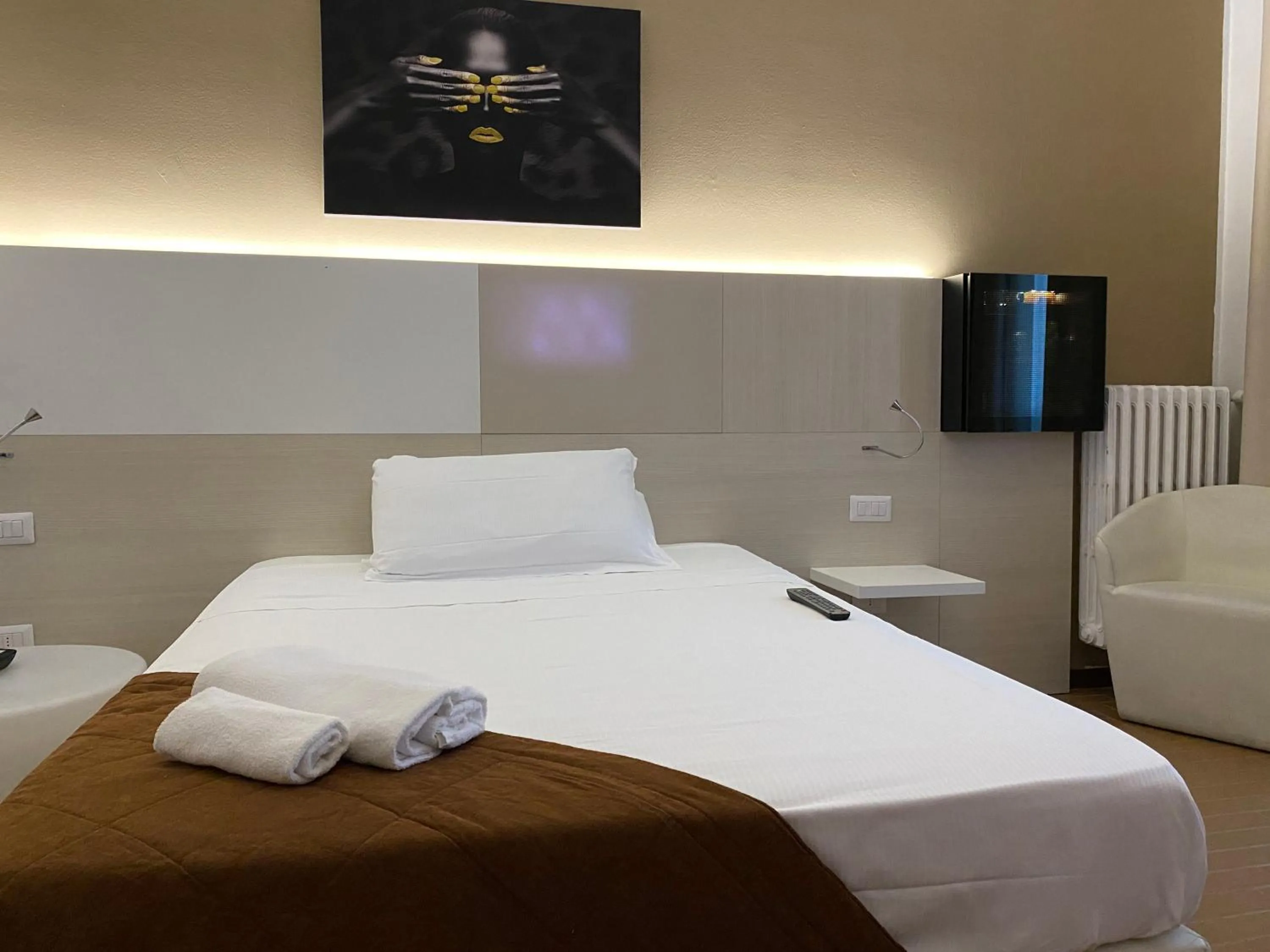 Bed in Hotel Ristorante Novara Expo