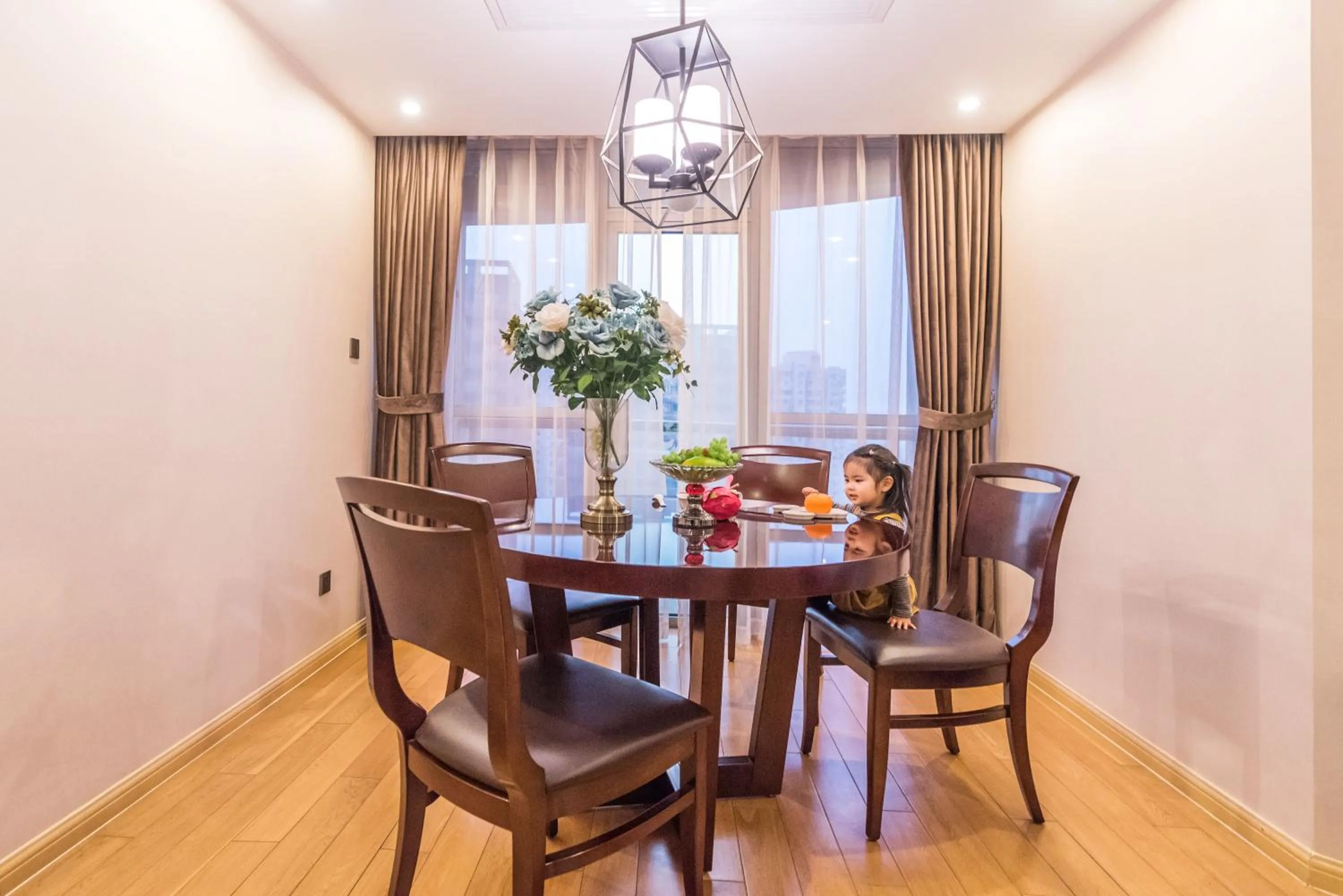 Dining area in Green Court Residence Jinqiao Diamond Shanghai