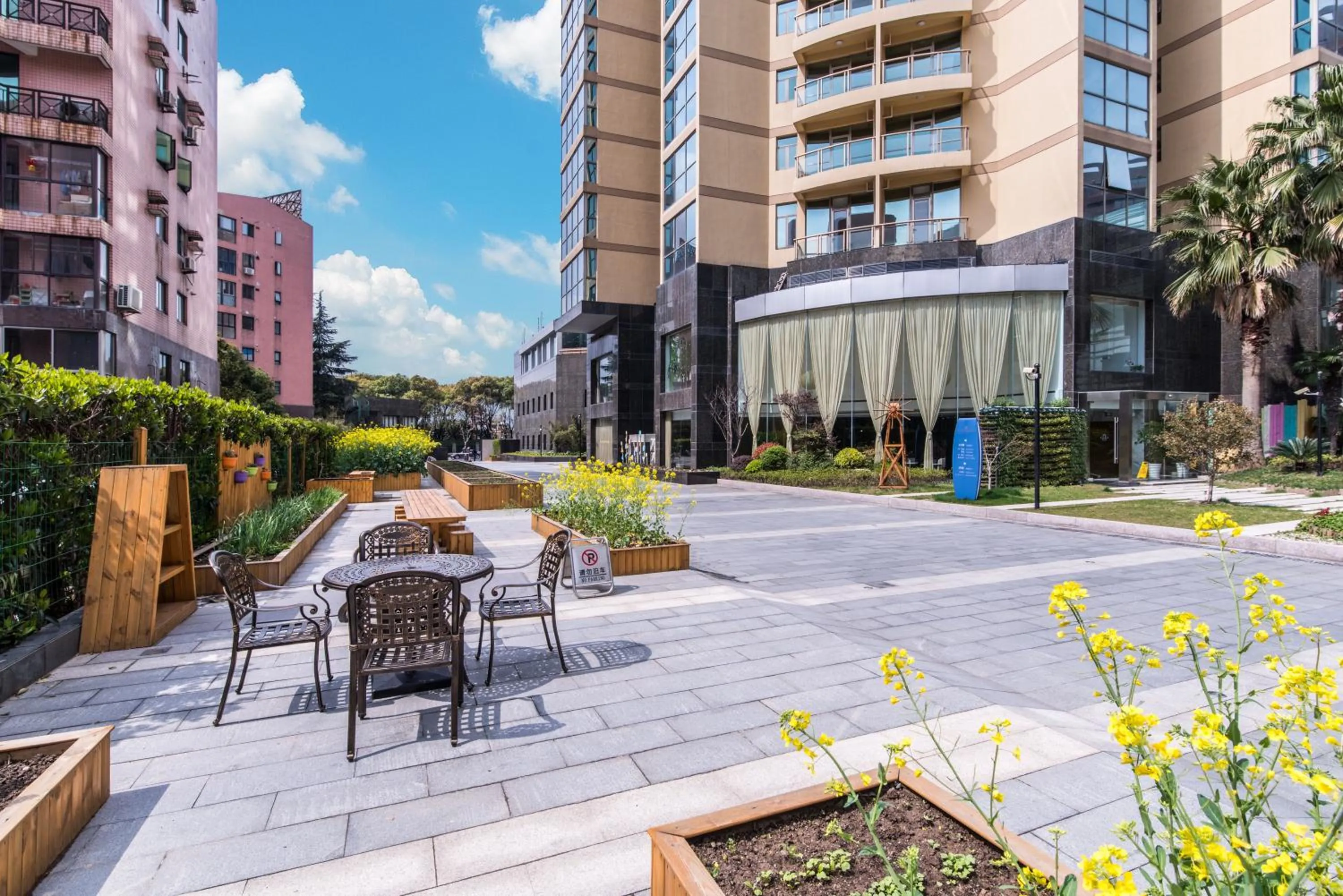 Property building in Green Court Residence Jinqiao Diamond Shanghai