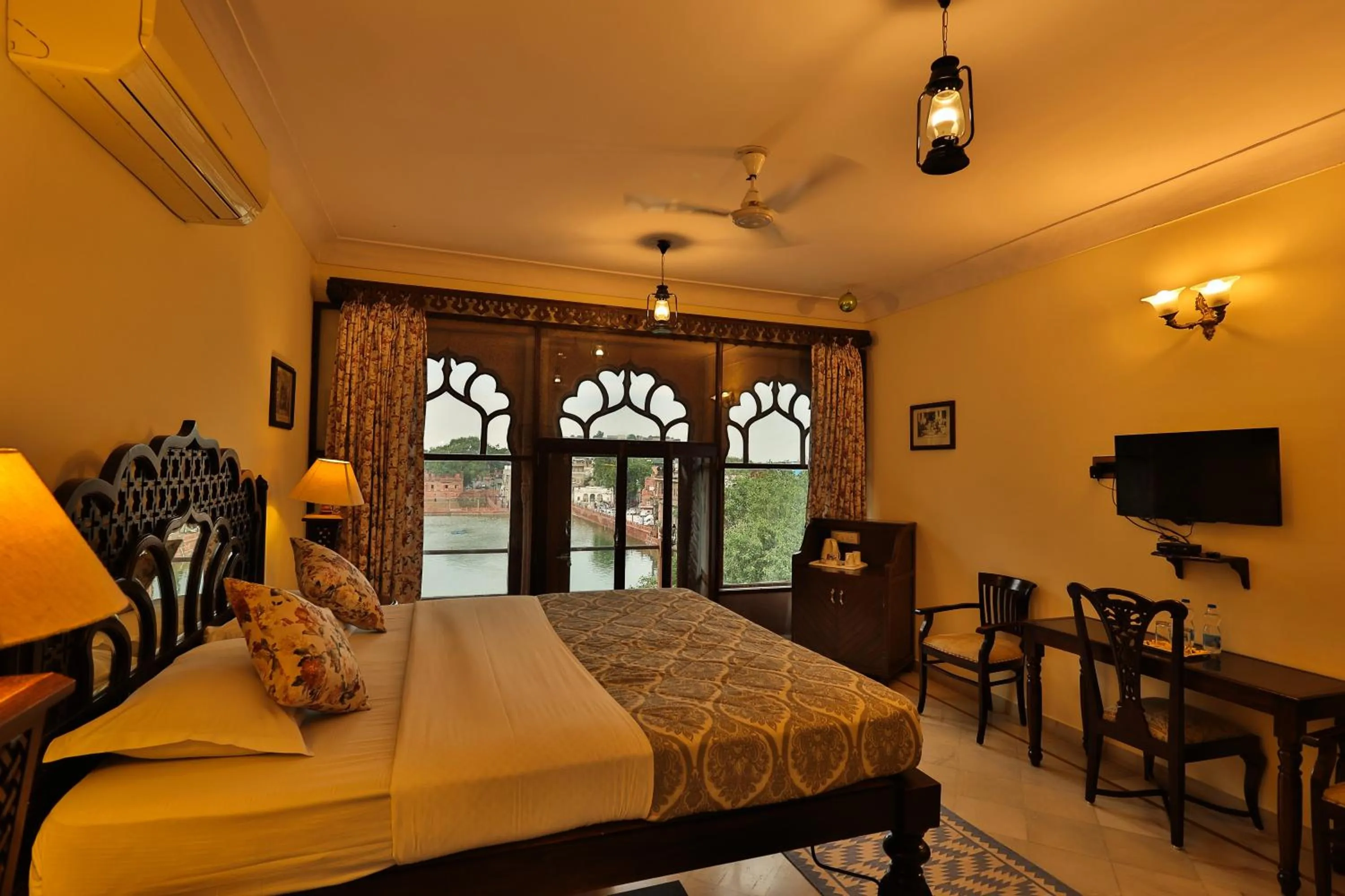 Bed in Haveli Inn Pal