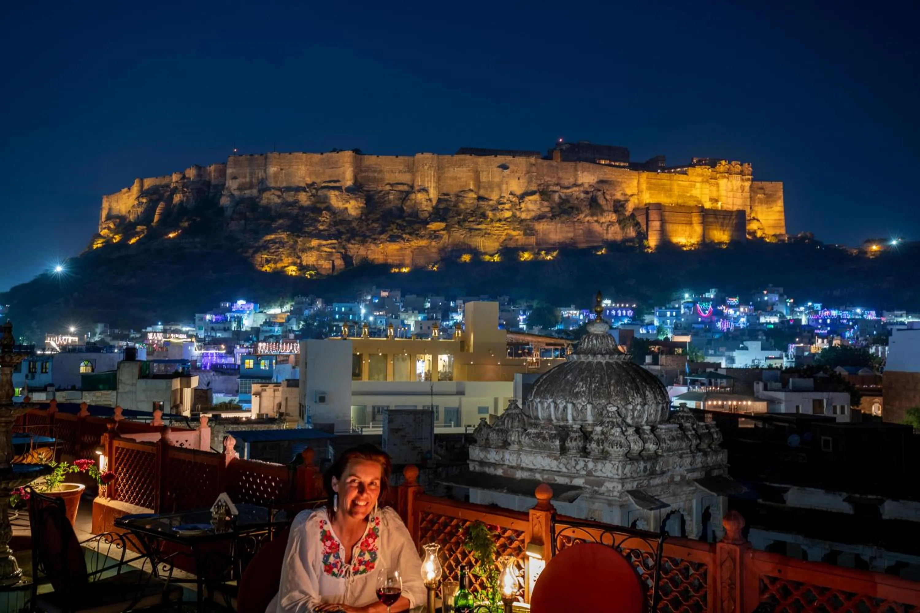 Restaurant/places to eat in Haveli Inn Pal