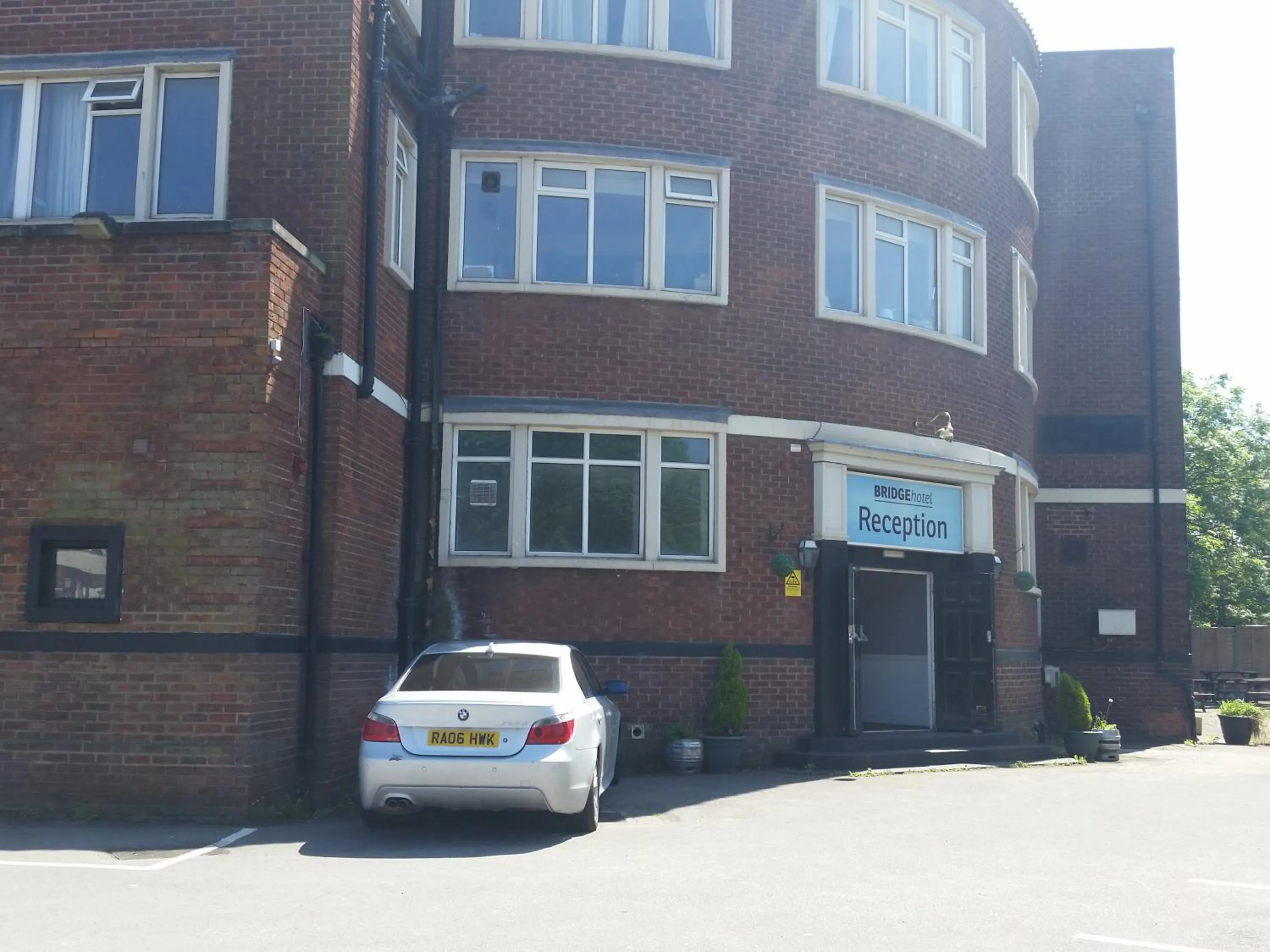 Area and facilities in The Bridge Hotel