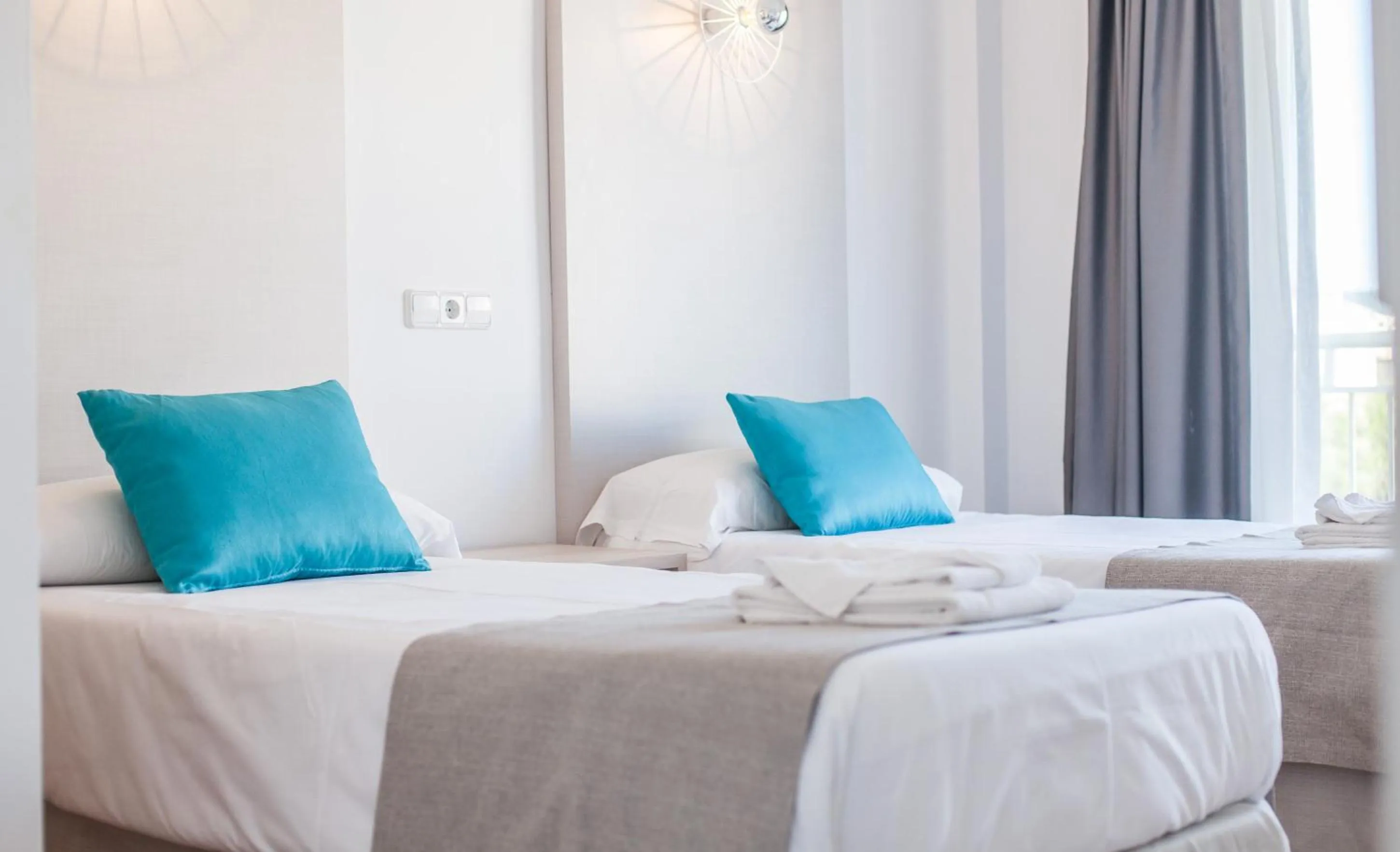 Bedroom, Bed in BLUESEA Don Jaime