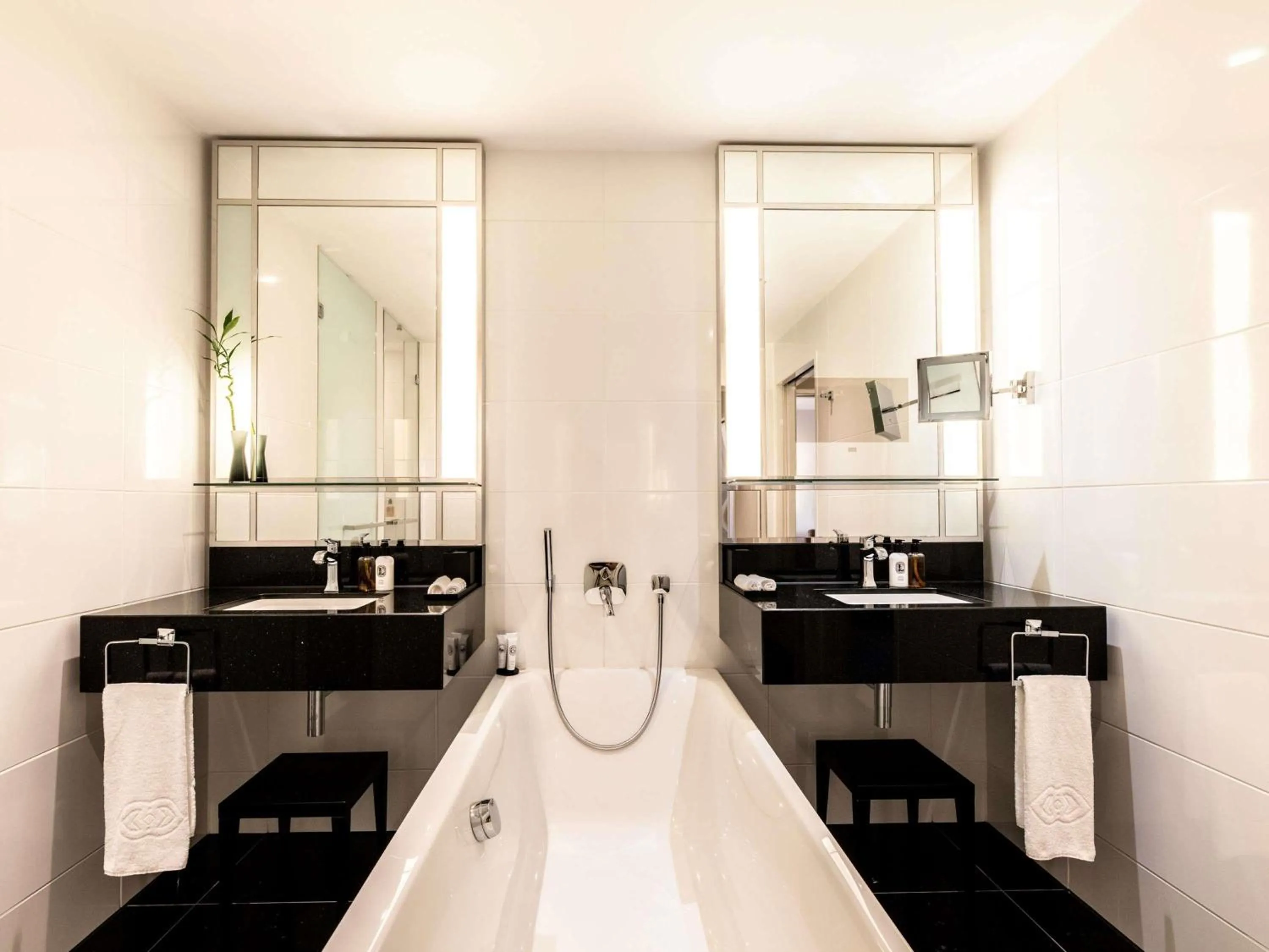 Bedroom in Sofitel Frankfurt Opera