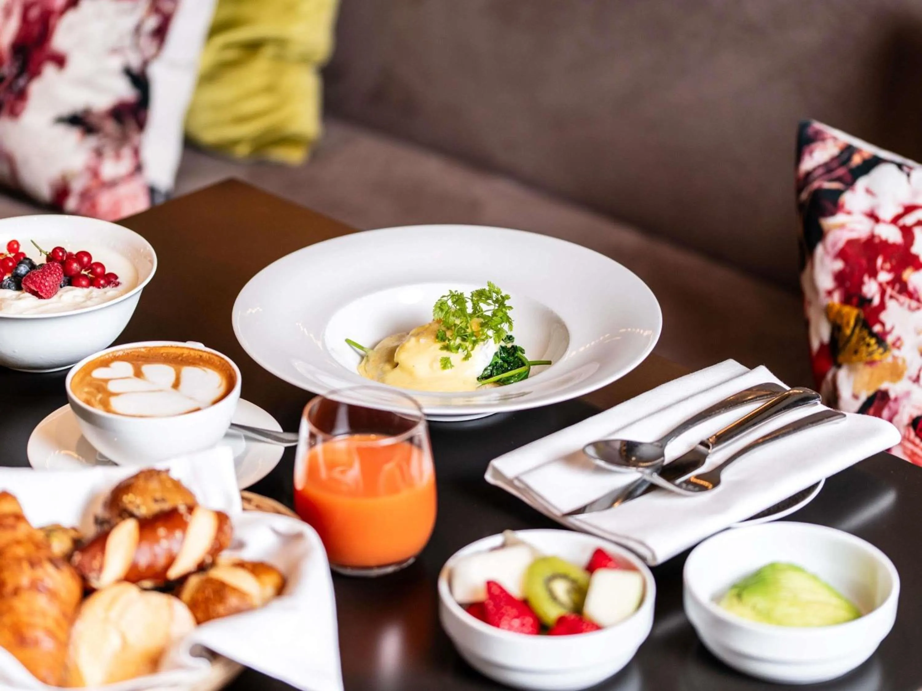 Restaurant/places to eat in Sofitel Frankfurt Opera