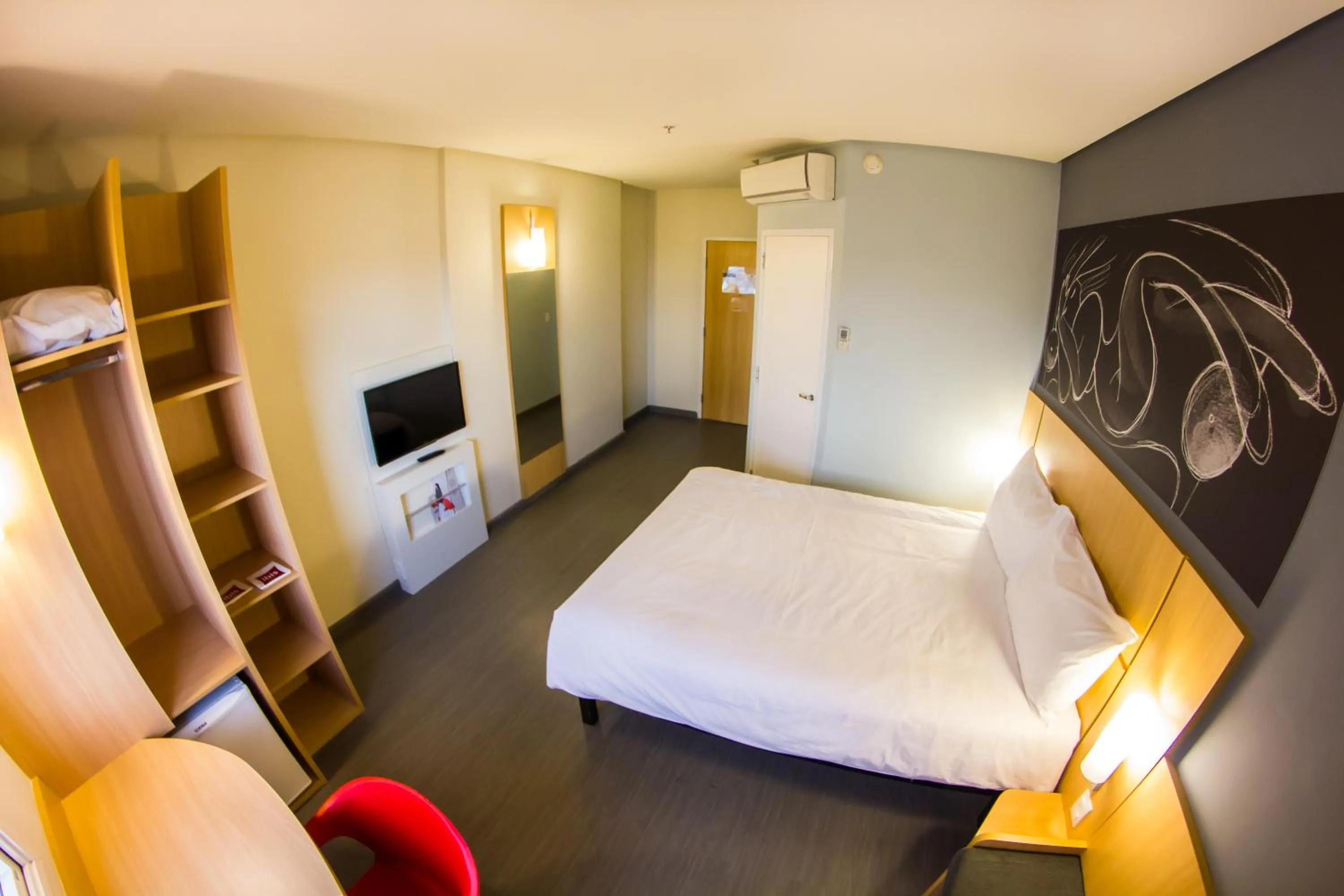 Bedroom, Bed in ibis Imperatriz