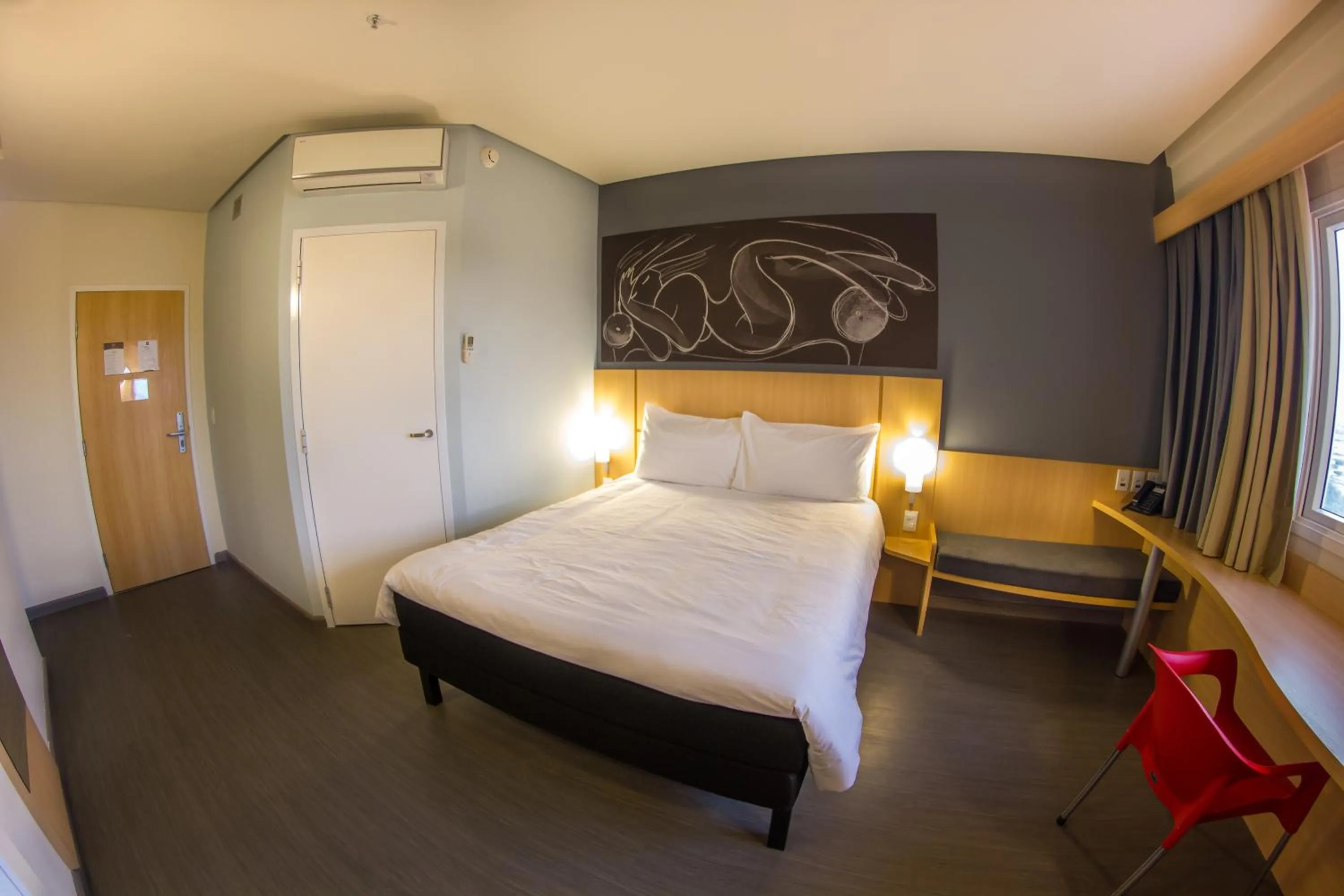 Bedroom, Bed in ibis Imperatriz