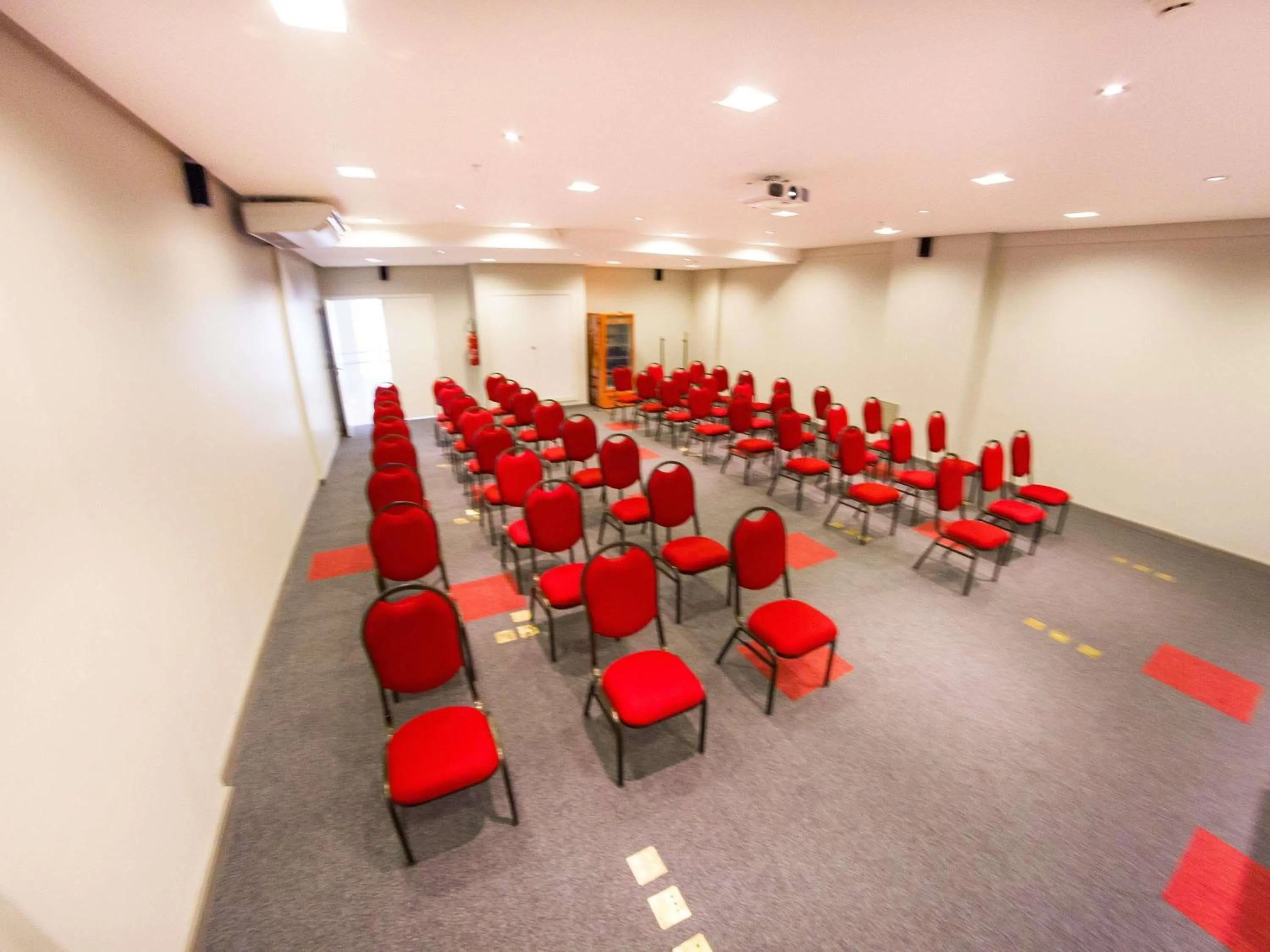 Meeting/conference room in ibis Imperatriz