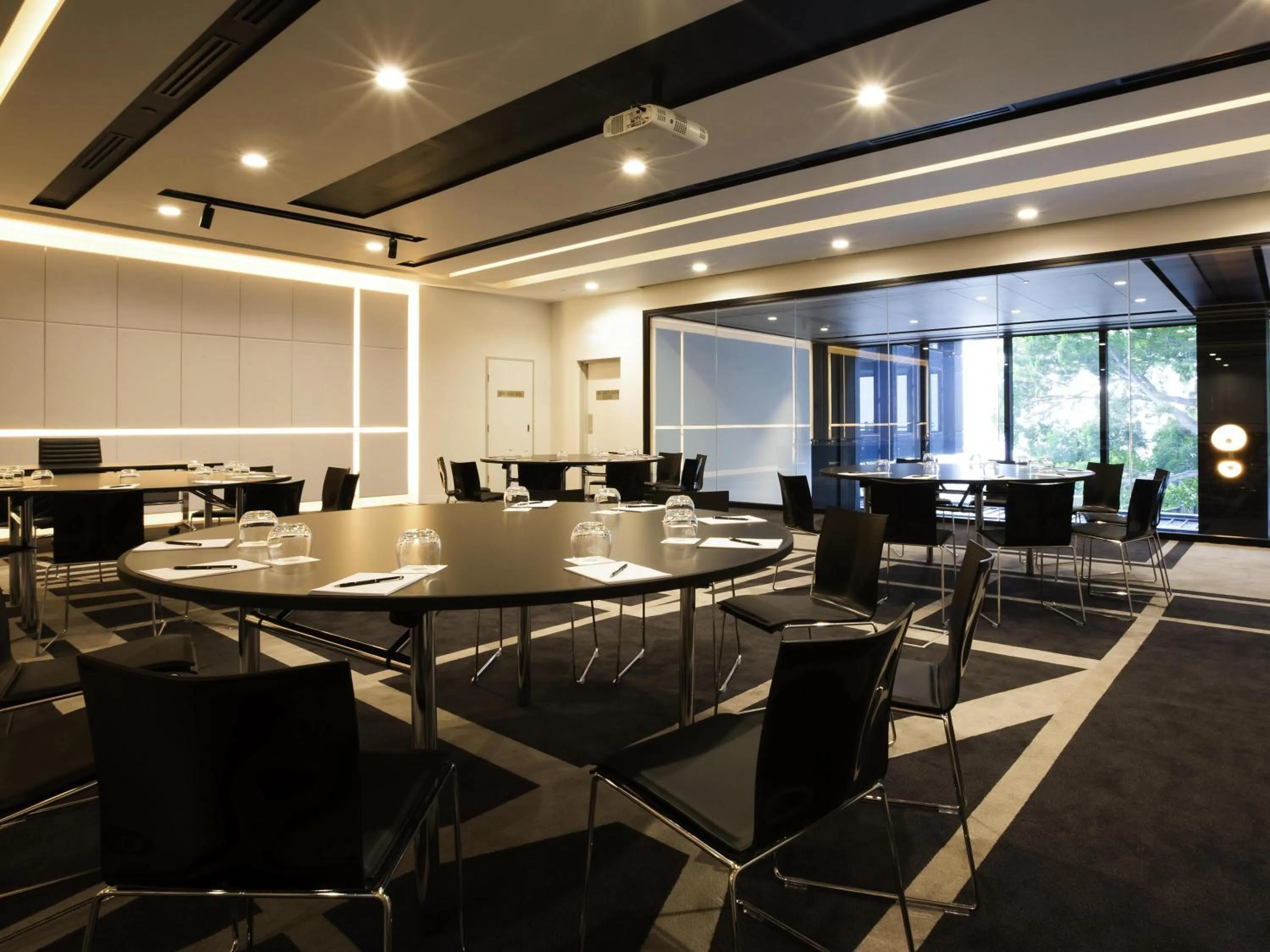 Meeting/conference room in Pullman Sydney Airport