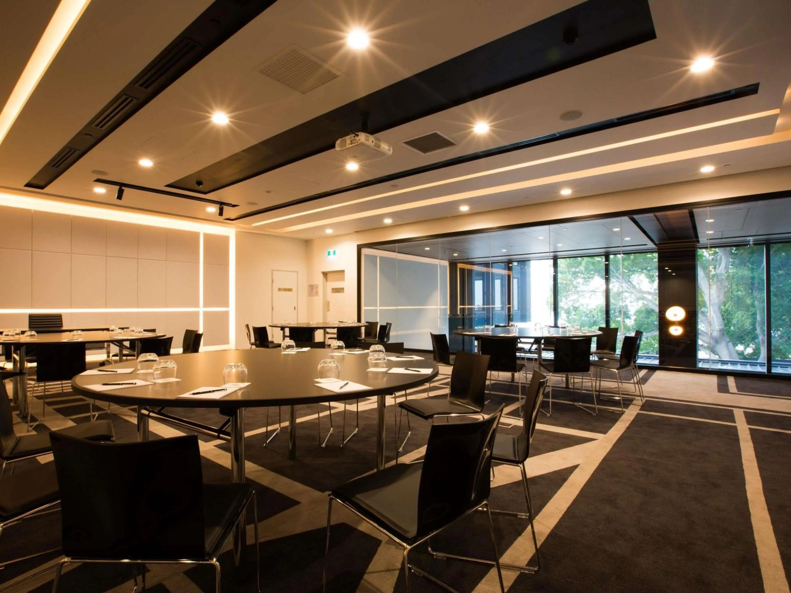 Meeting/conference room in Pullman Sydney Airport
