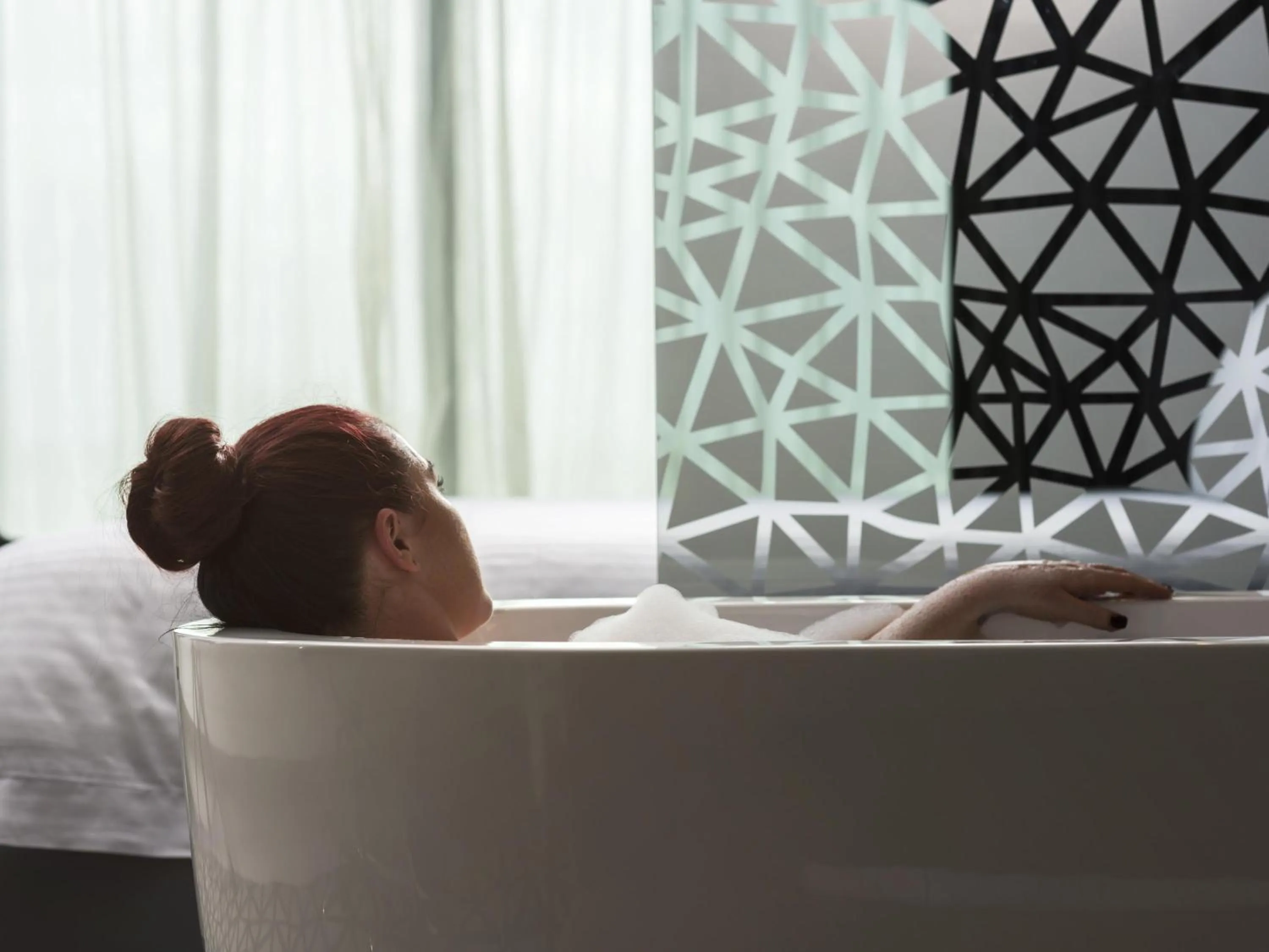 Bedroom, Bed in Pullman Sydney Airport