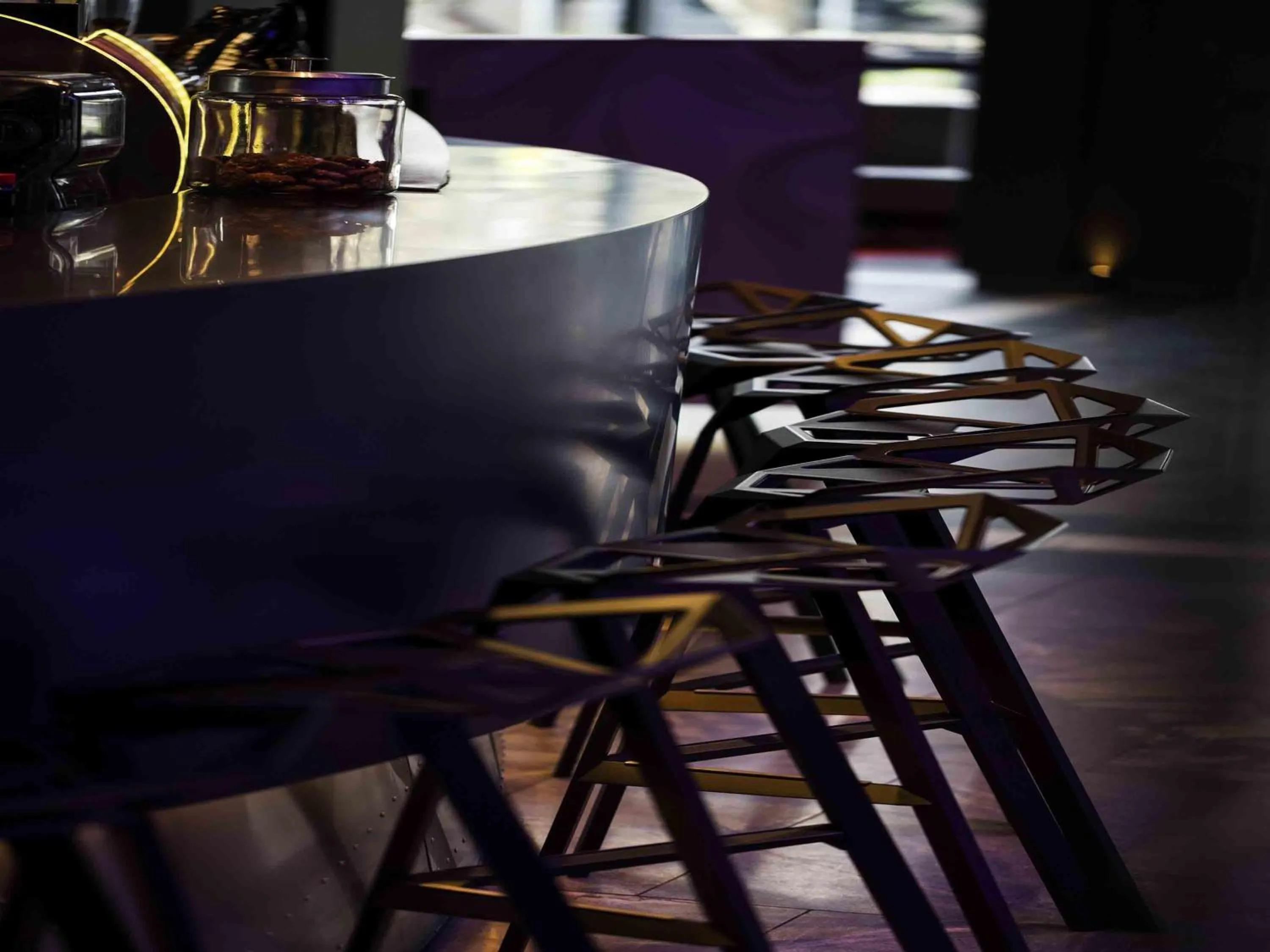 Restaurant/places to eat in Pullman Sydney Airport