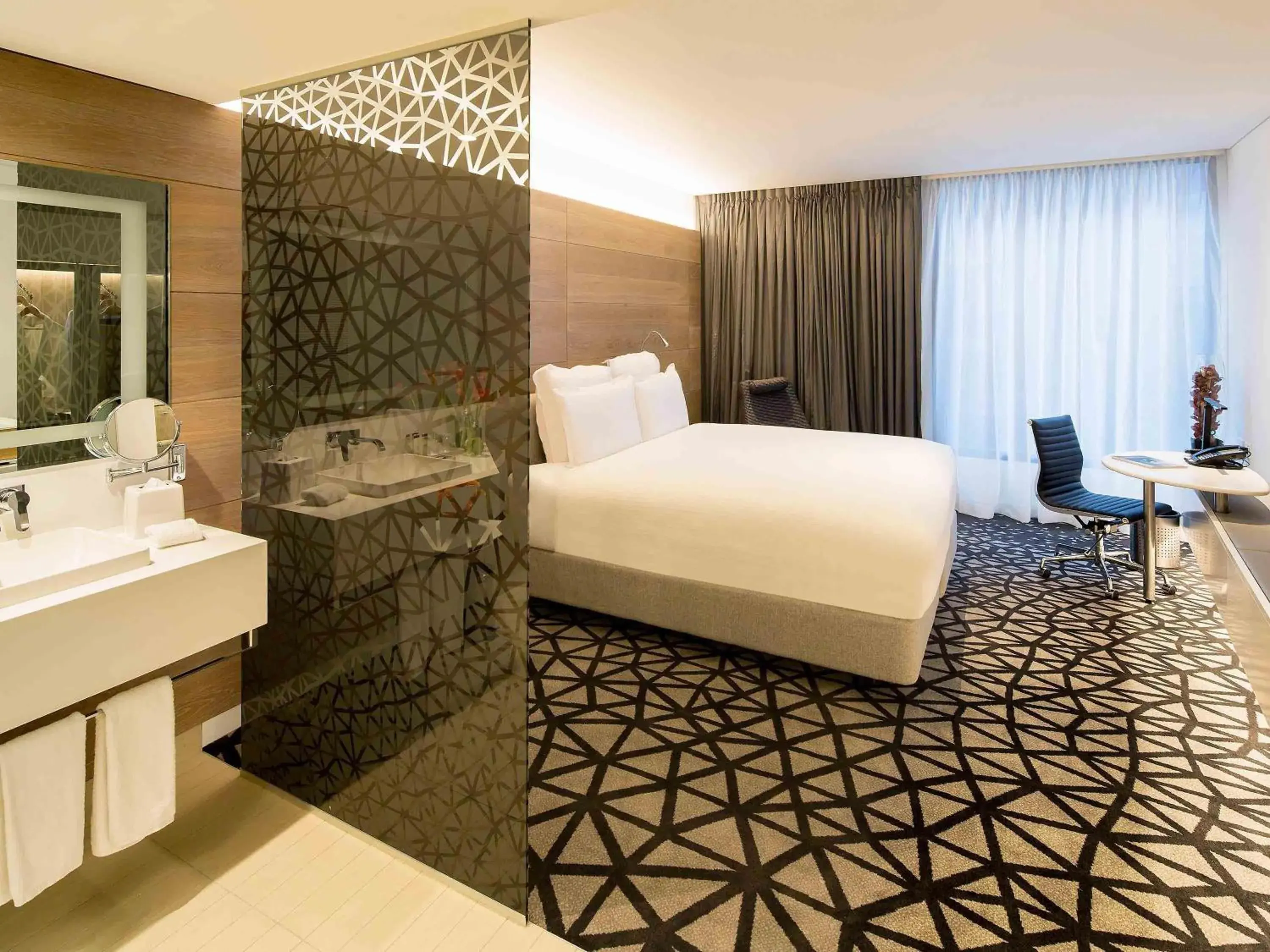 Superior King Room in Pullman Sydney Airport Superior King Room in Pullman Sydney Airport