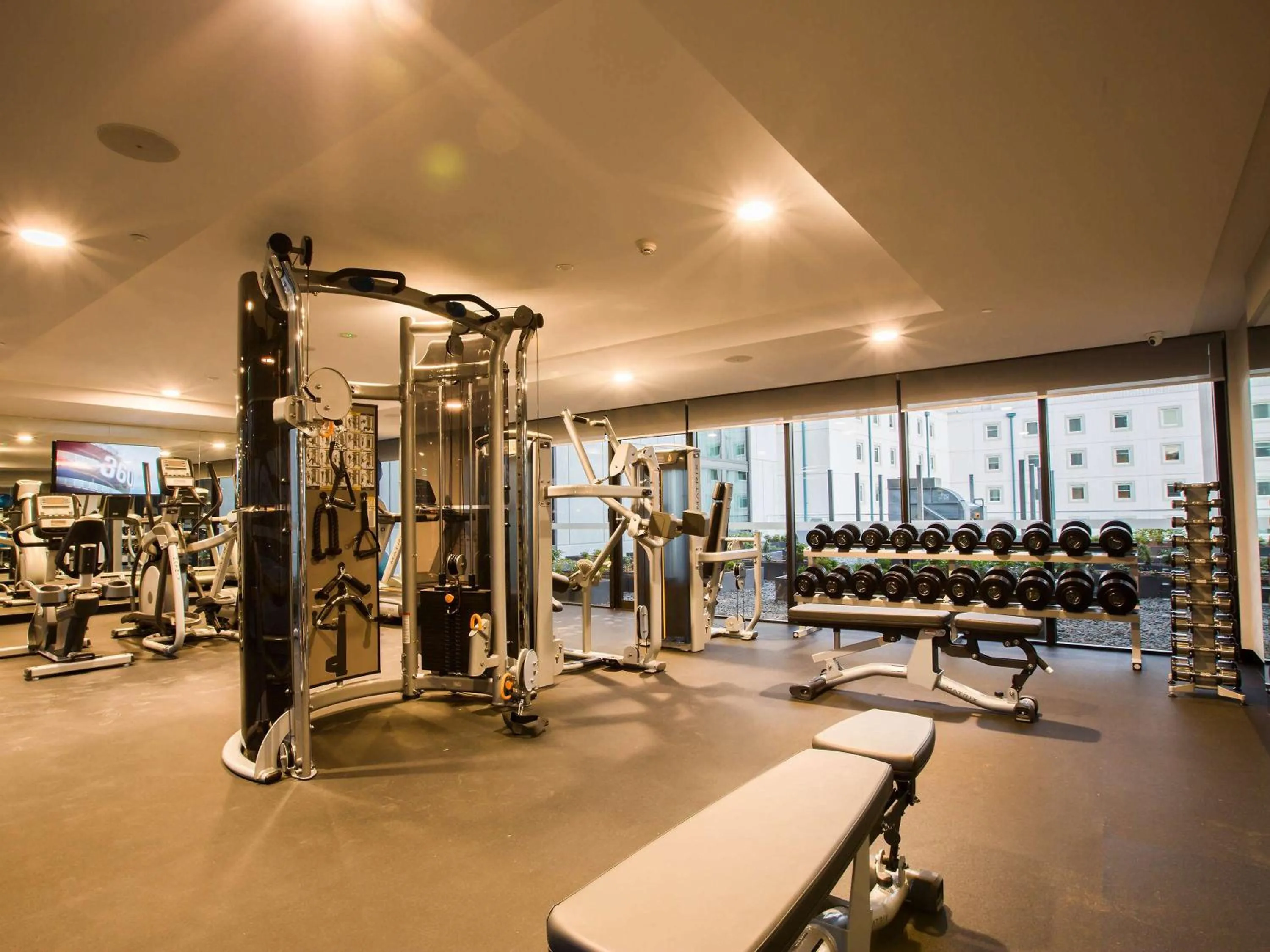 Fitness centre/facilities in Pullman Sydney Airport