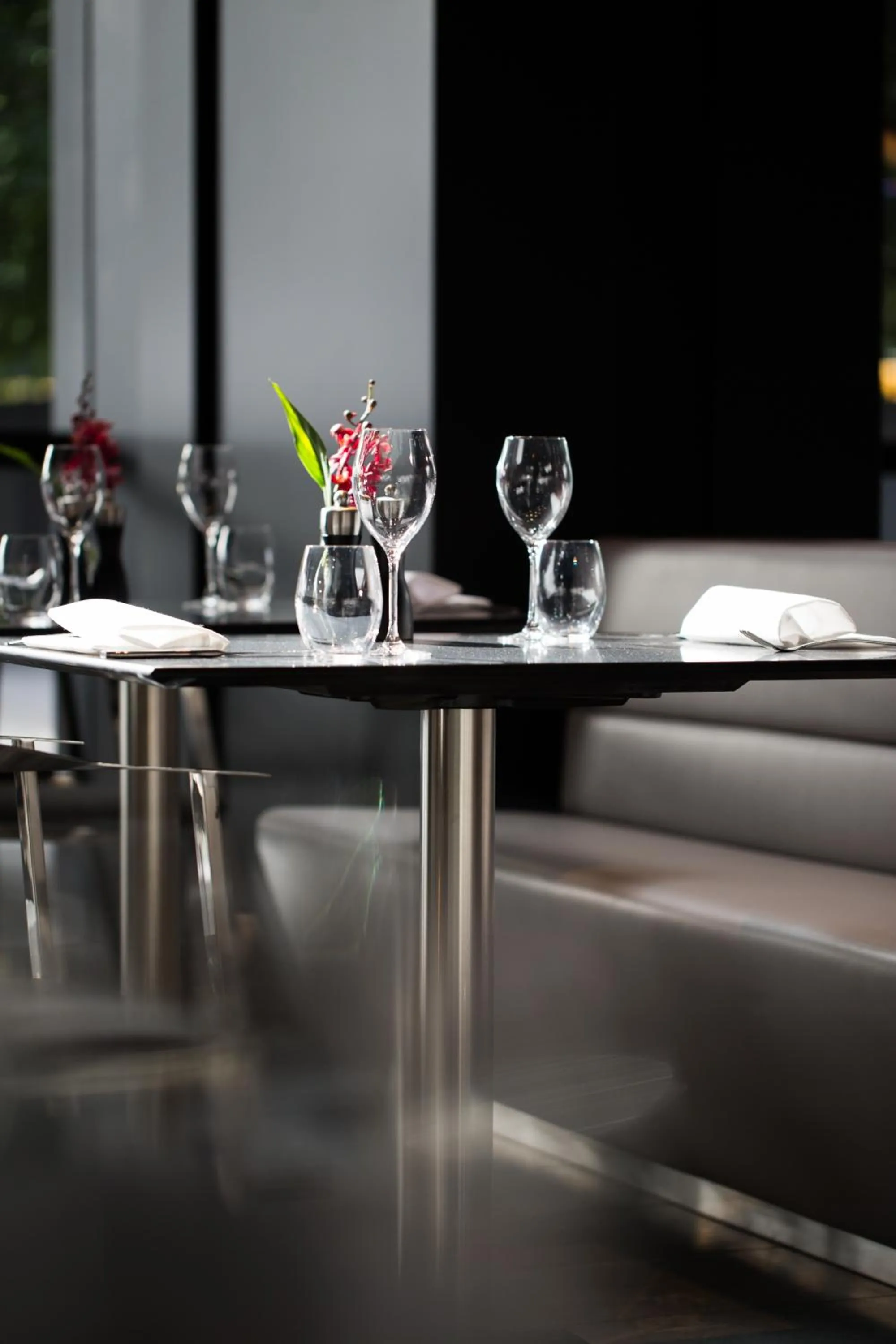 Restaurant/places to eat in Pullman Sydney Airport