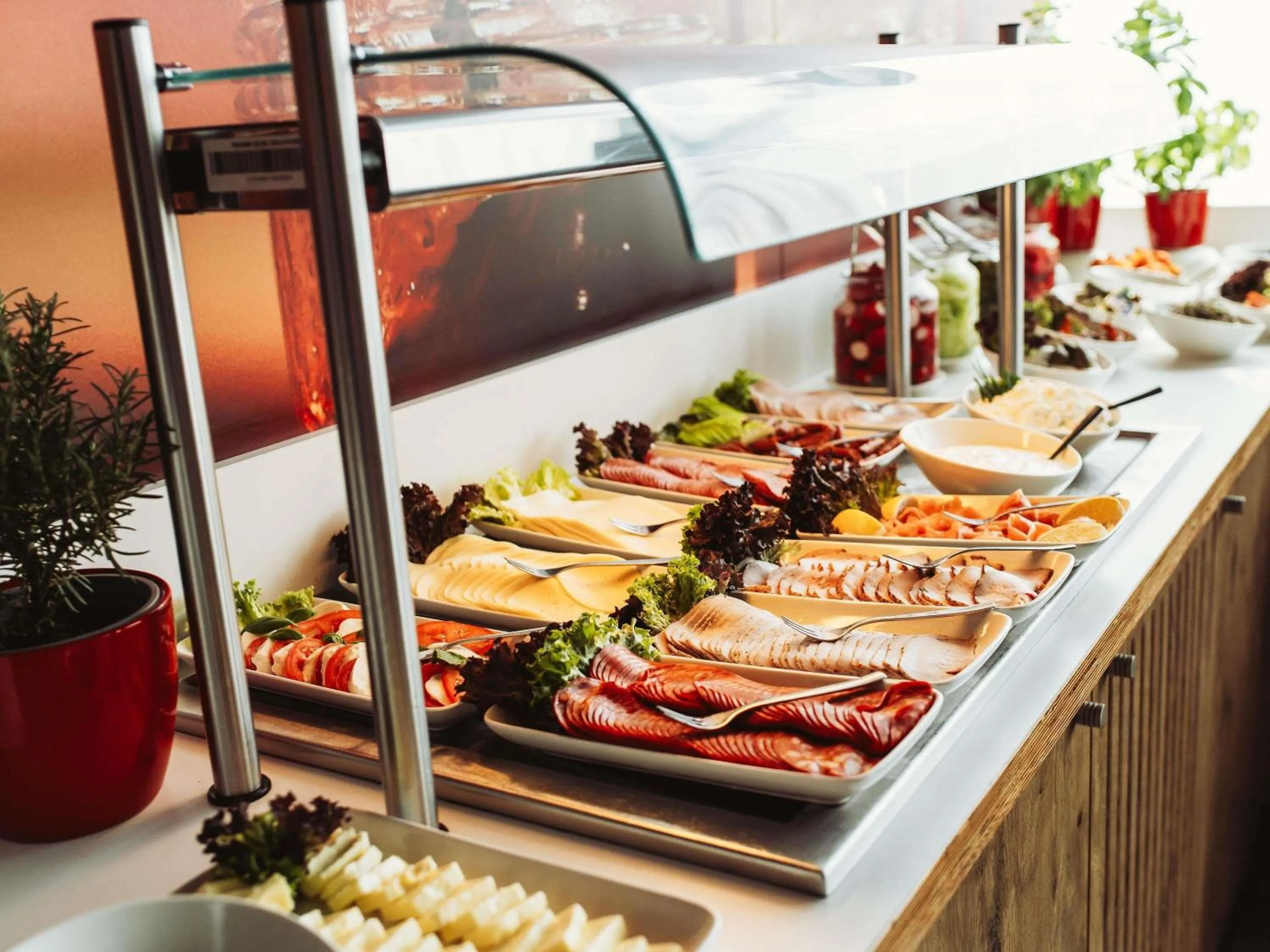 Restaurant/places to eat in Ibis Poznan Polnoc