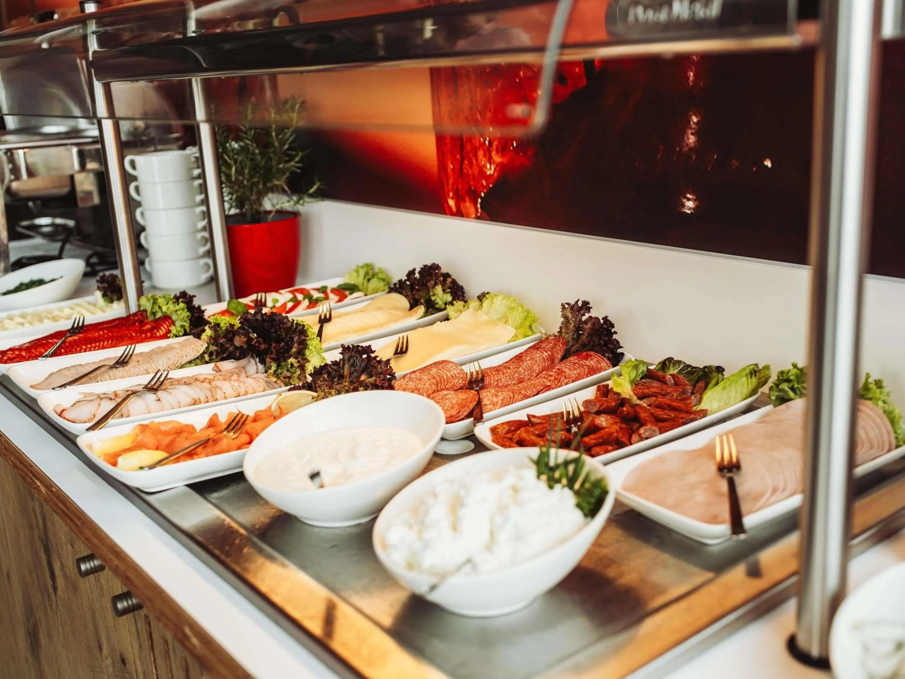 Restaurant/places to eat in Ibis Poznan Polnoc