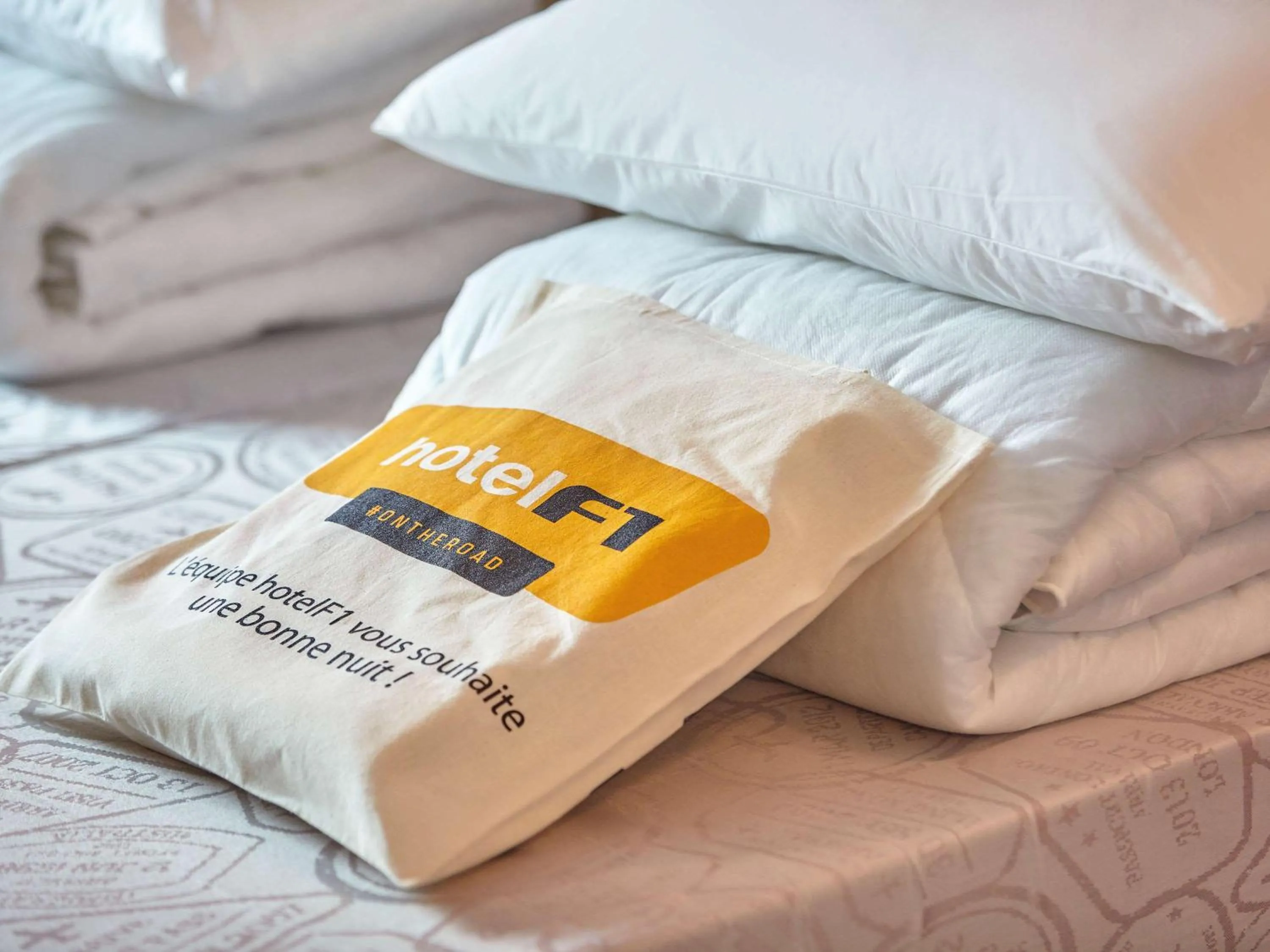 Photo of the whole room, Bed in hotelF1 Mulhouse Centre Ouest