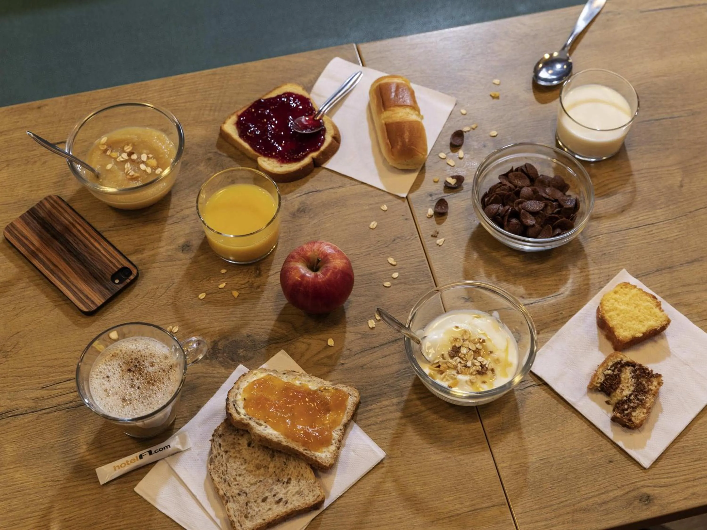 Breakfast in hotelF1 Mulhouse Centre Ouest