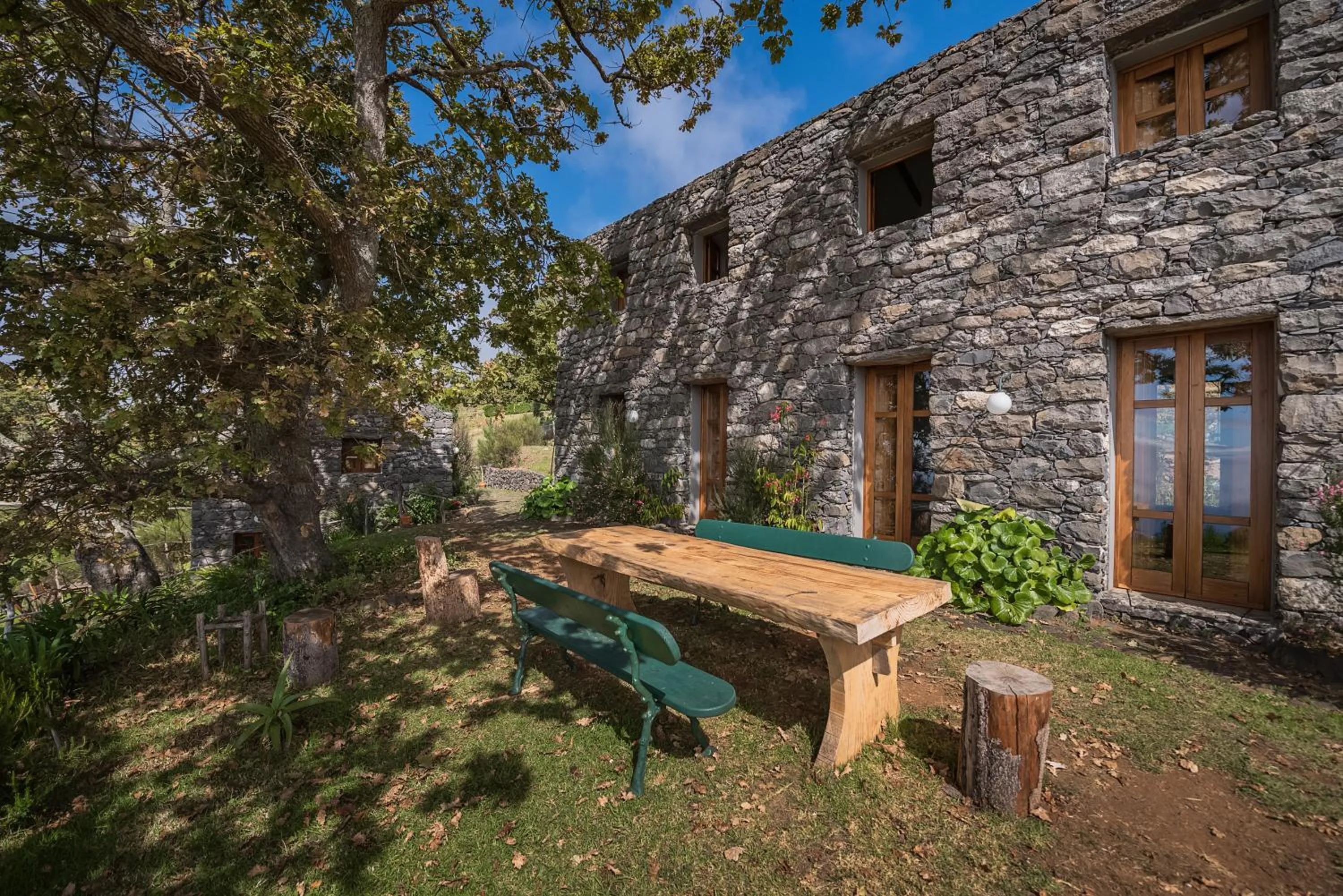 Property building in Casas da Levada