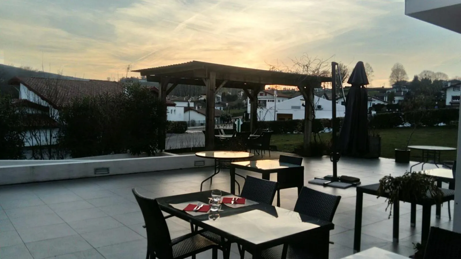 Balcony/Terrace in Hôtel Résidence Bergara
