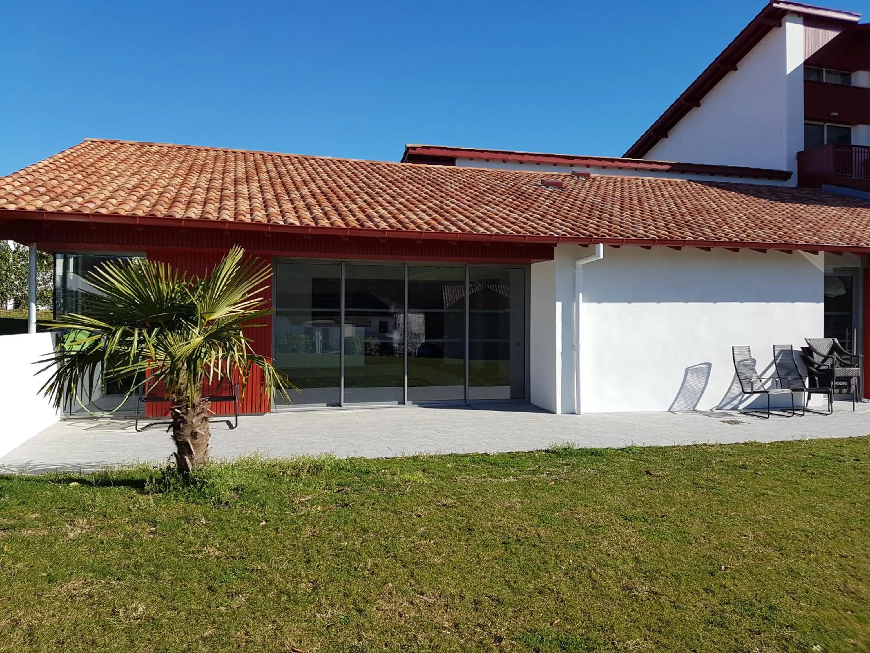 Garden in Hôtel Résidence Bergara
