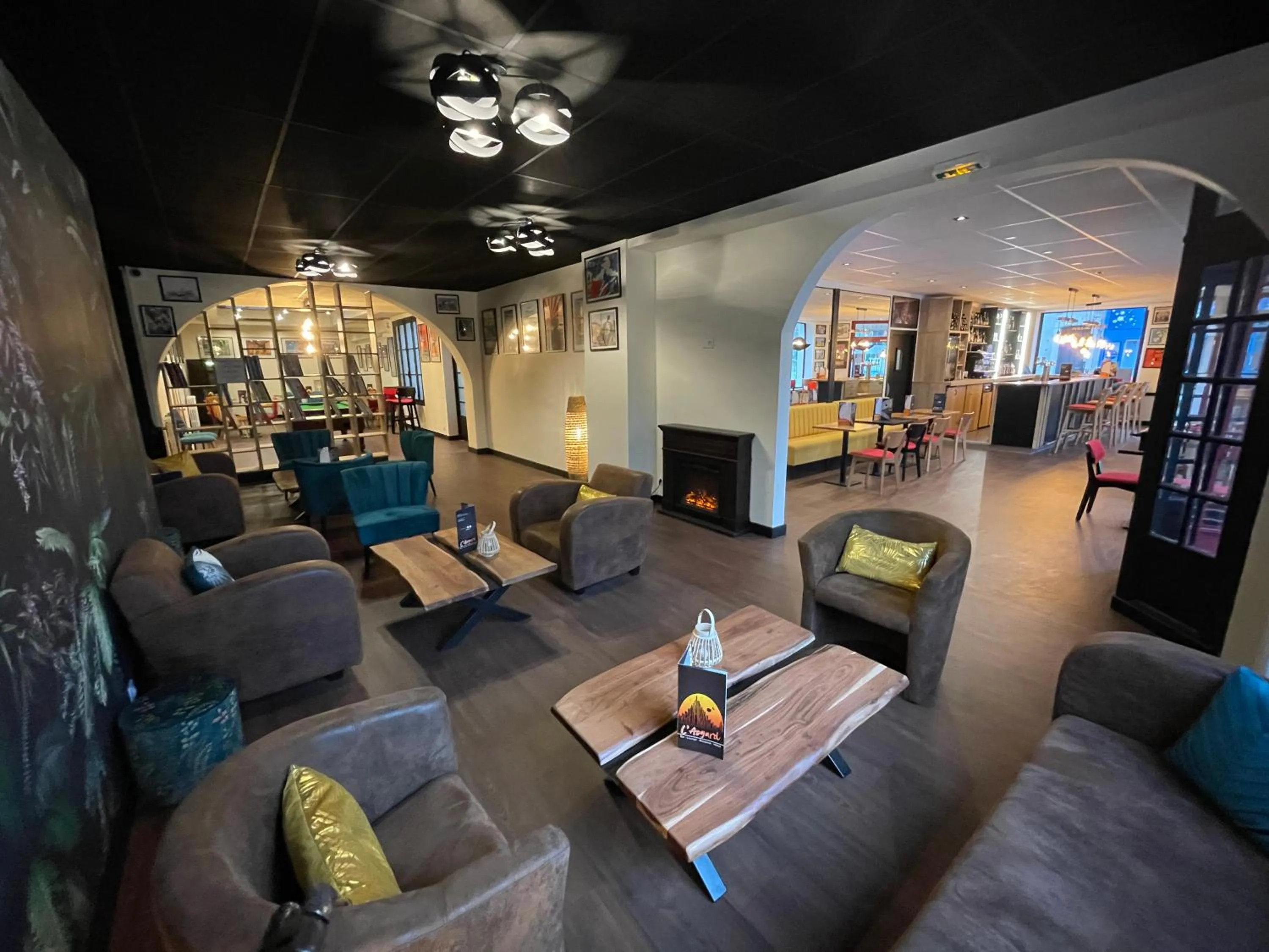 Restaurant/places to eat in Le Sporting