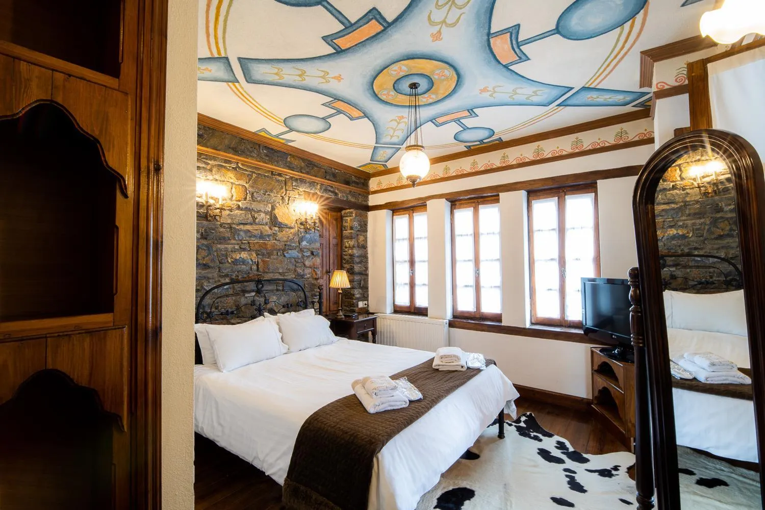 Bed in Archontiko Naoumidi