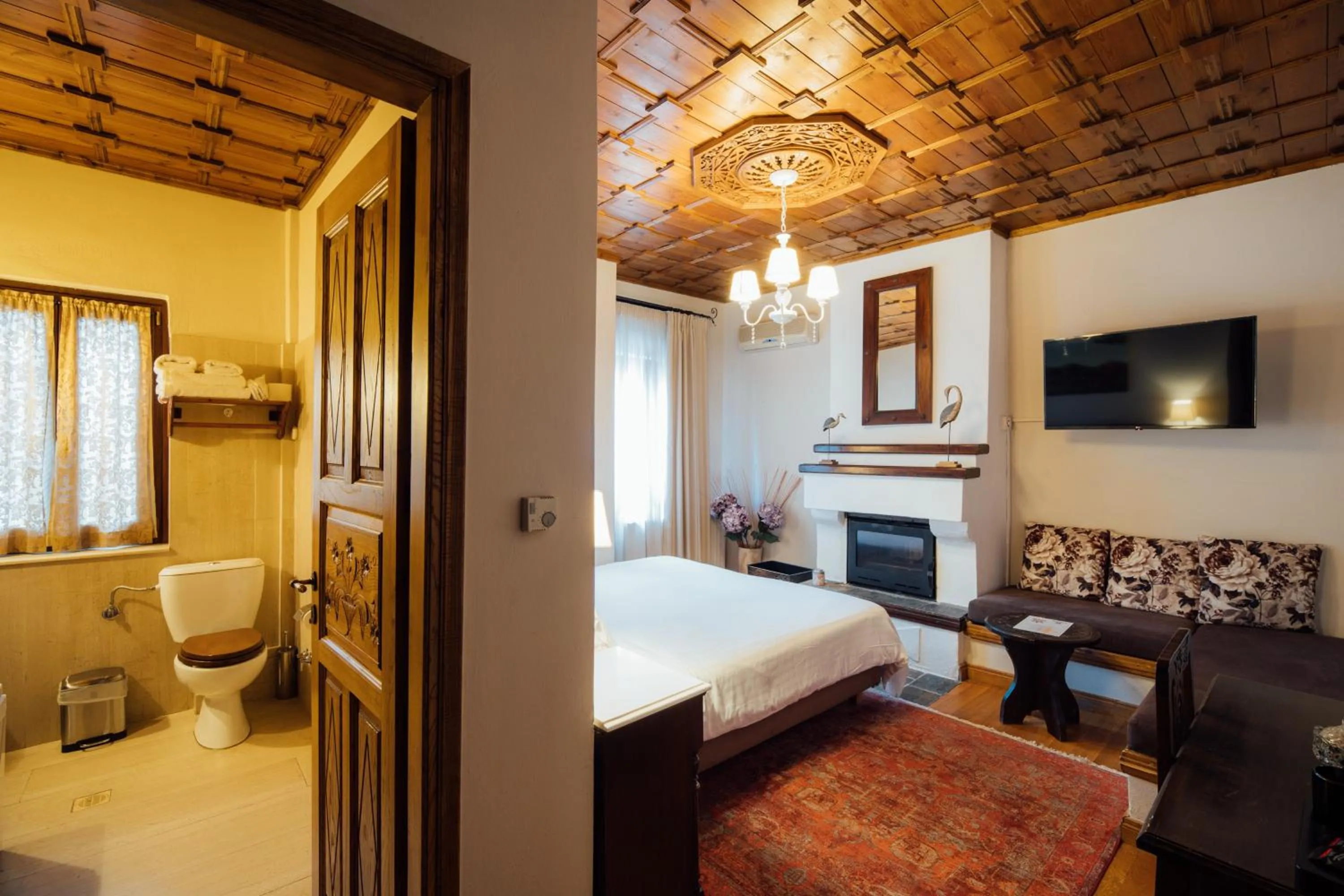 Bed in Archontiko Naoumidi