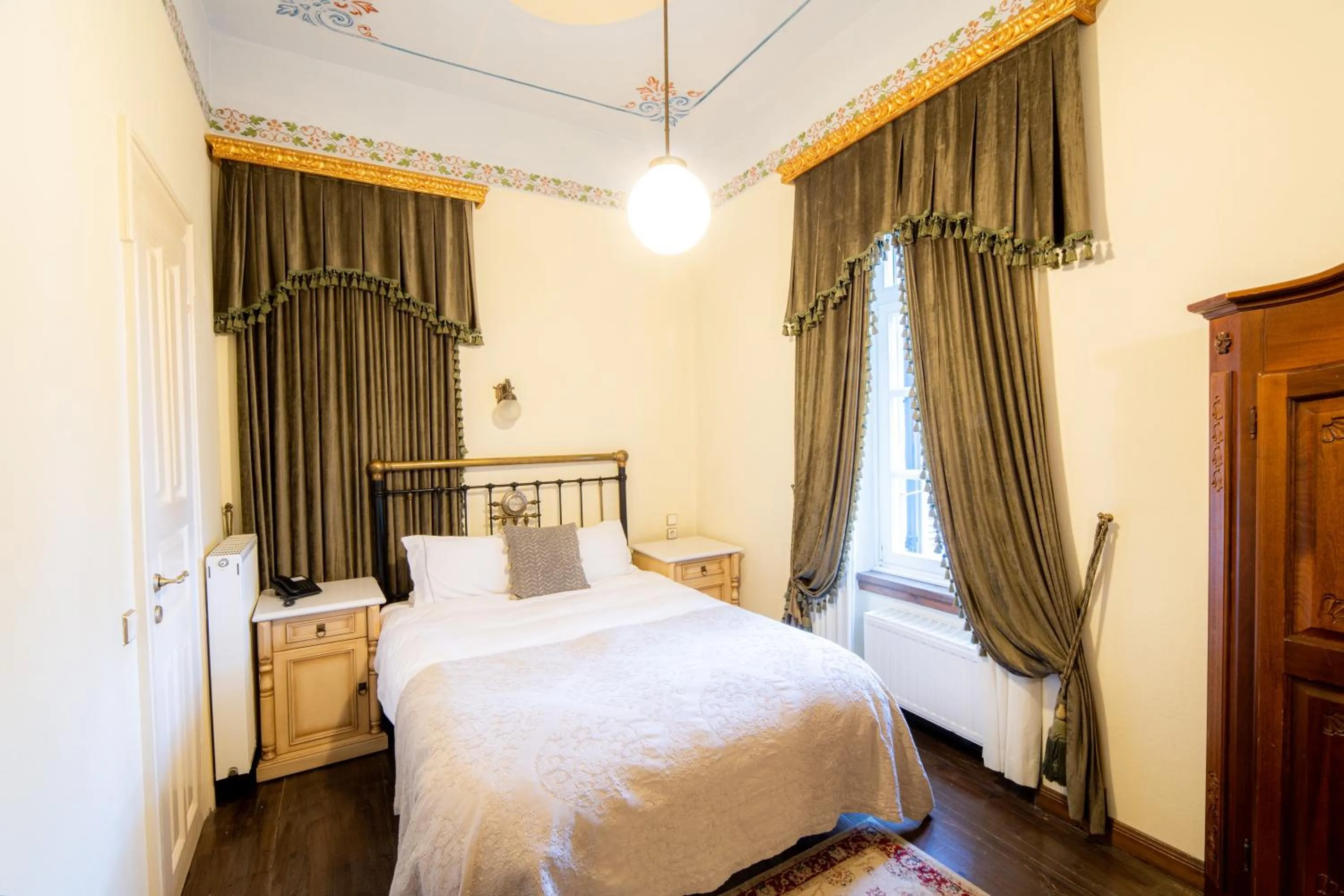 Bed in Archontiko Naoumidi