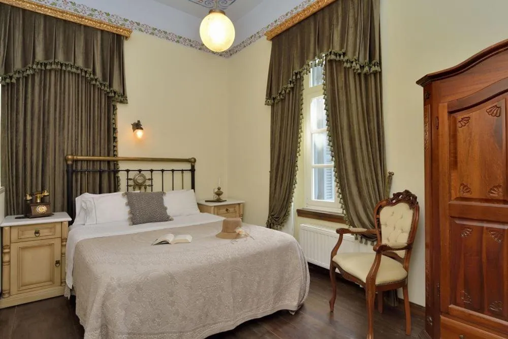 Bed in Archontiko Naoumidi