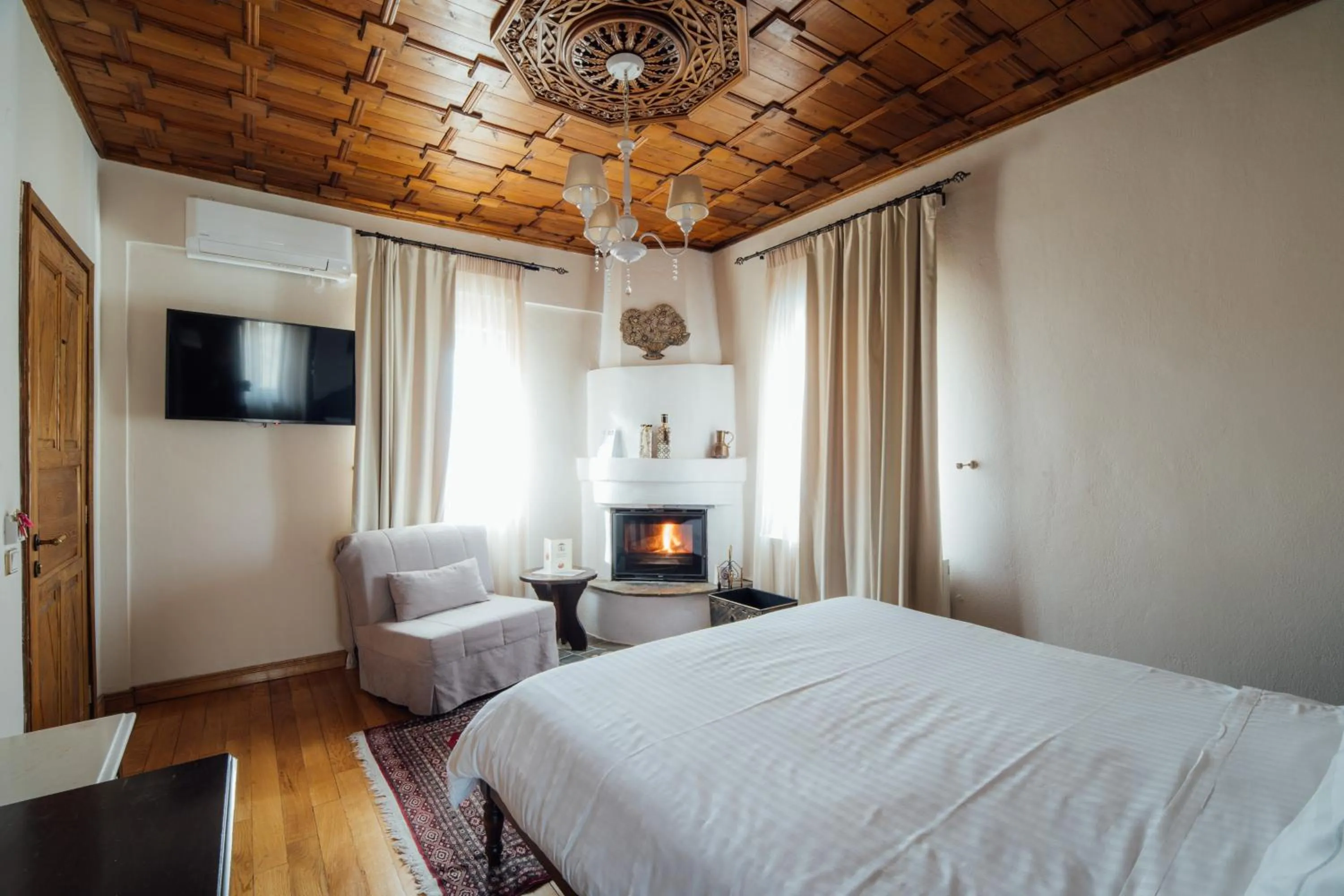 Bed in Archontiko Naoumidi