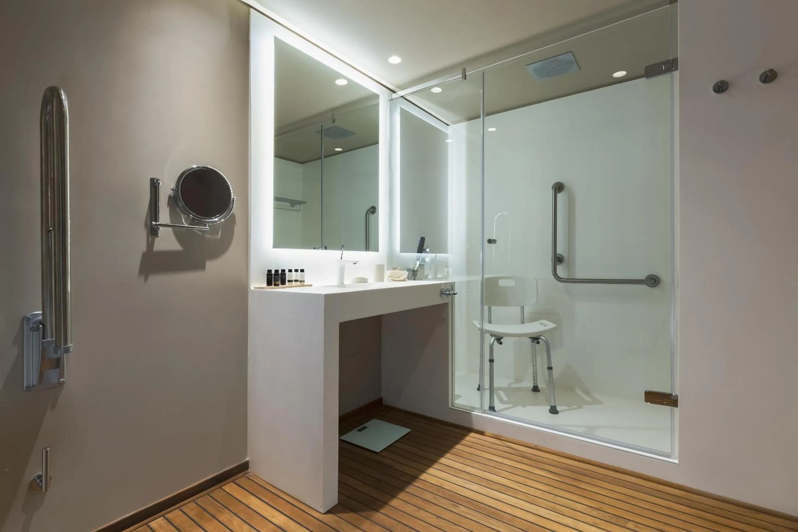 Bathroom in Hydrama Grand Hotel