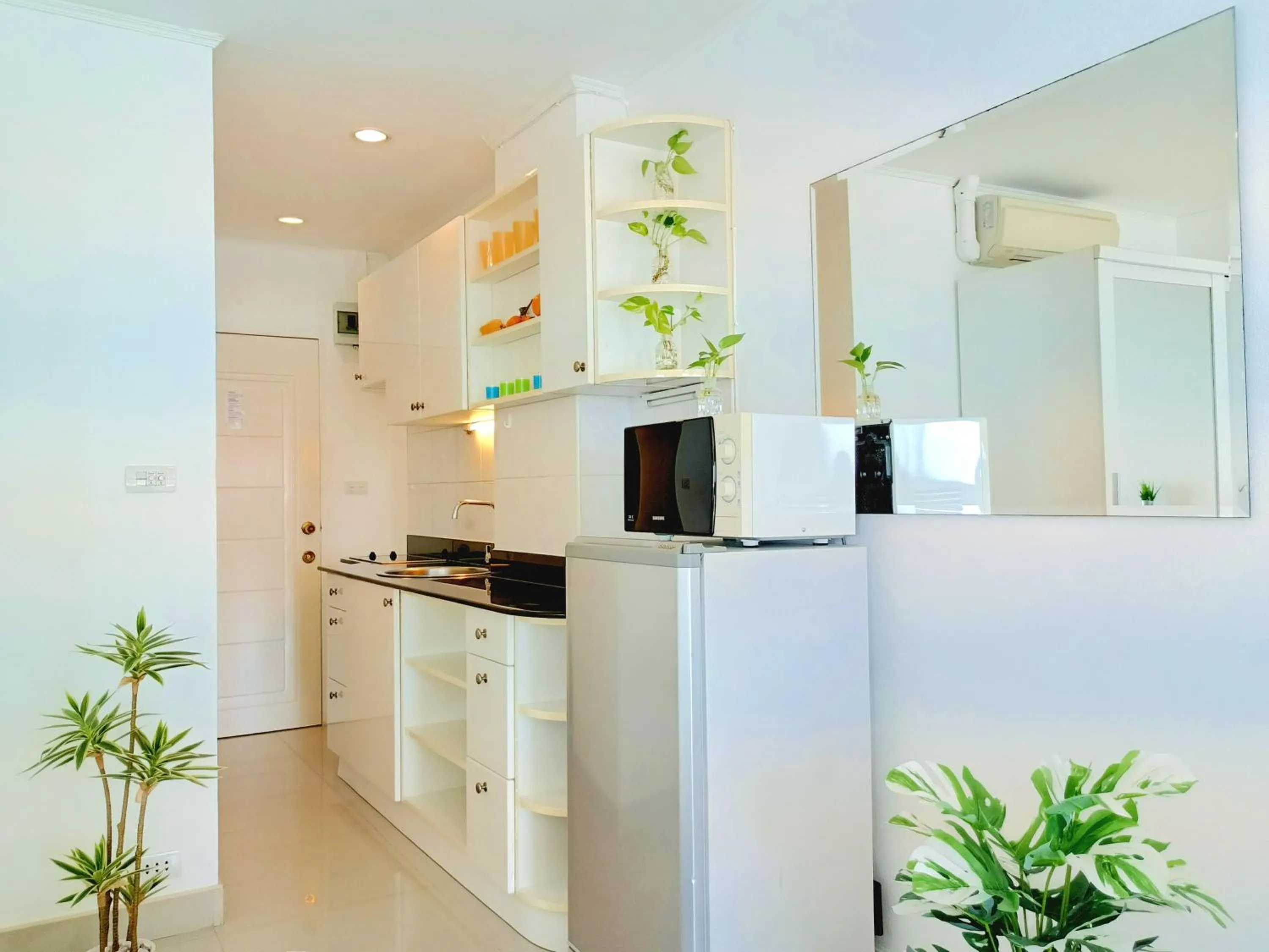 Kitchen or kitchenette in Sea View Beachfront Condos Pattaya Jomtien Beach