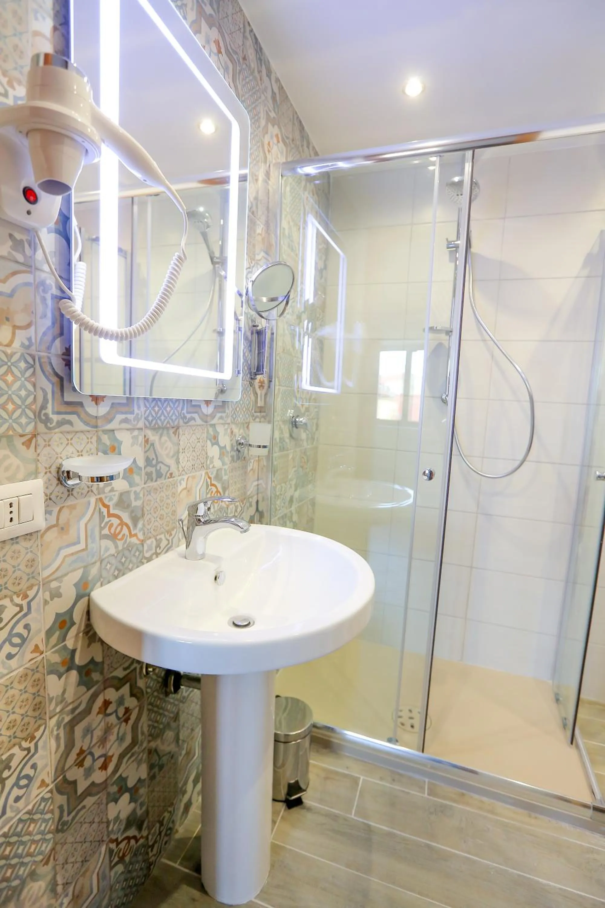 Bathroom in Cefalu in Blu