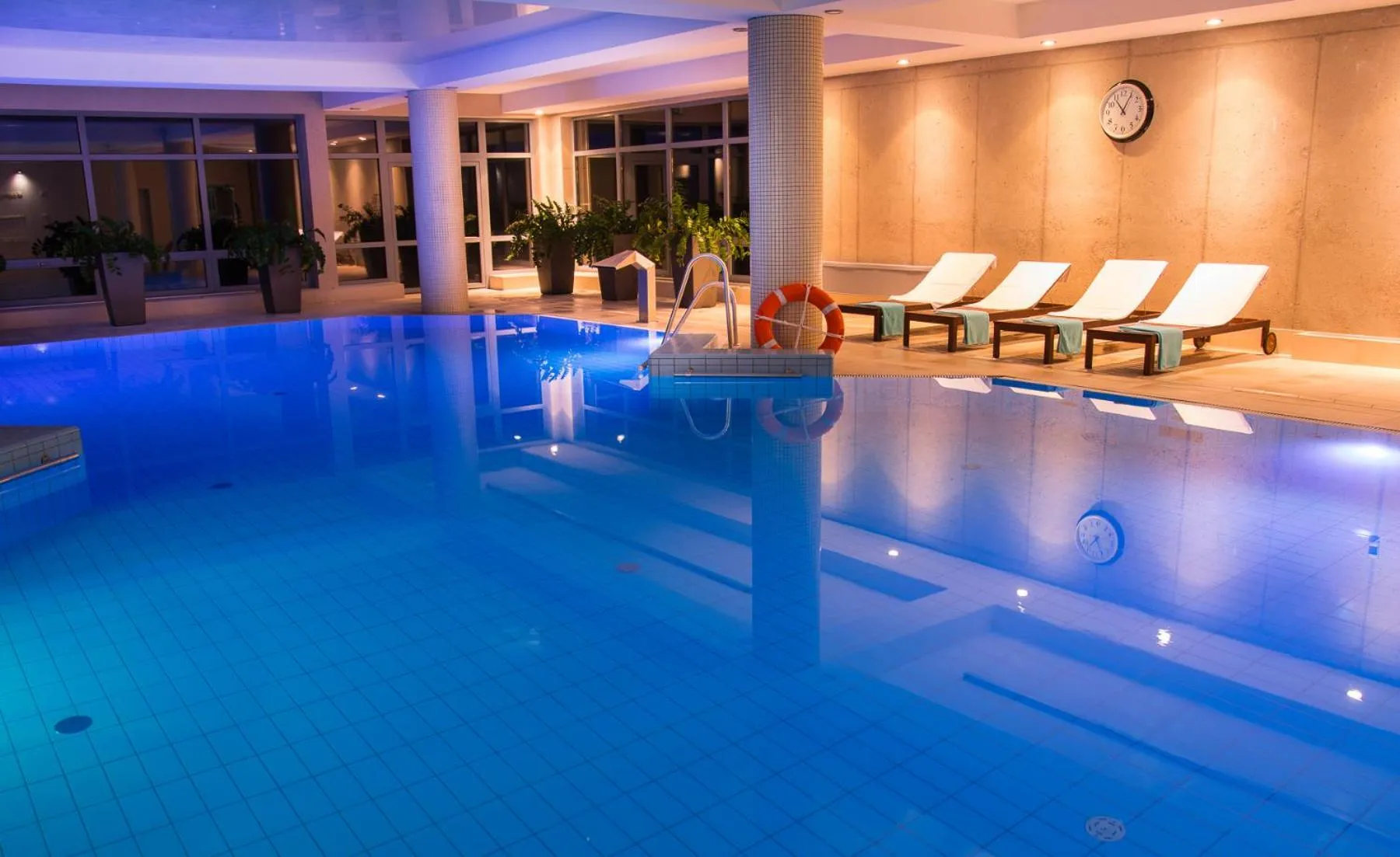 Pool view in Hotel Nowy Dwór Elizy blisko Sky Bridge