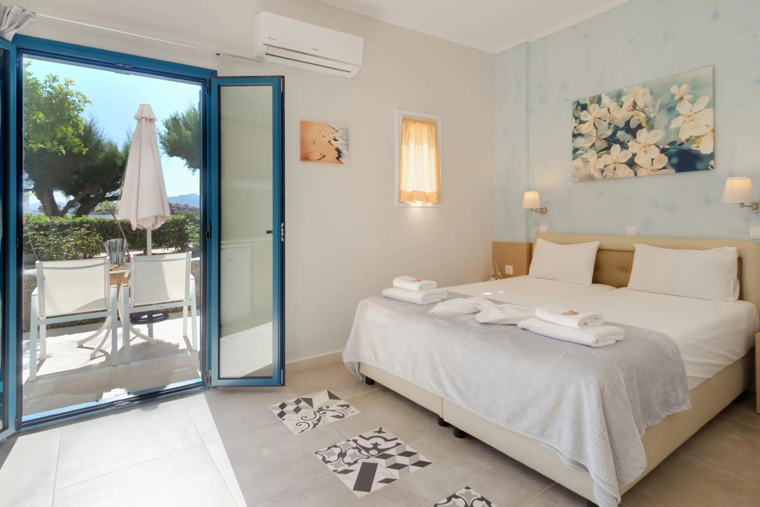 Bedroom, Bed in Pyrgos Beach Hotel Apartments