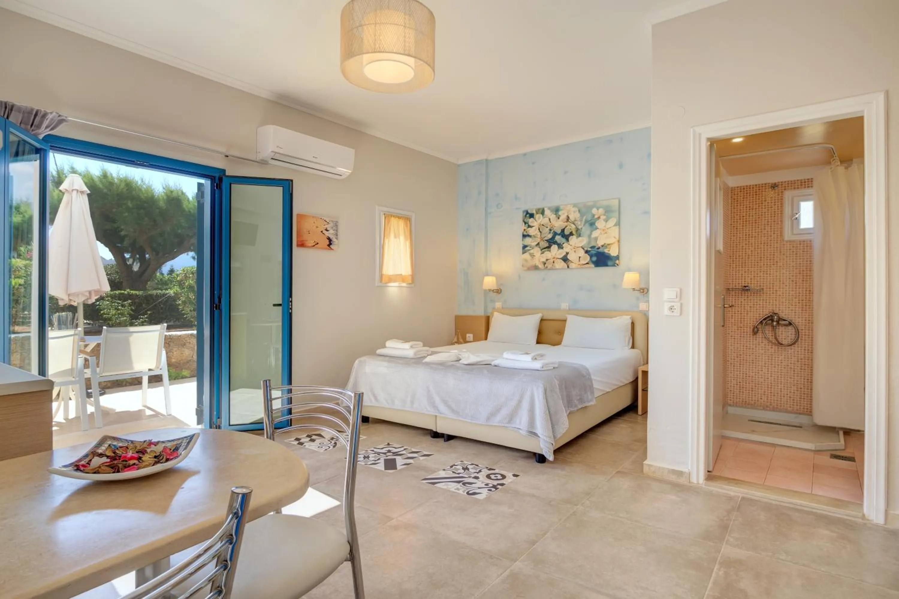 Bathroom, Bed in Pyrgos Beach Hotel Apartments