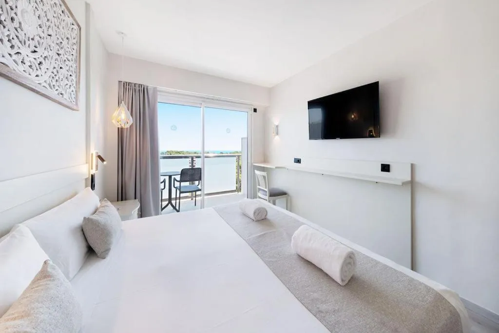 Bed in Hotel Ankaa - Adults Only