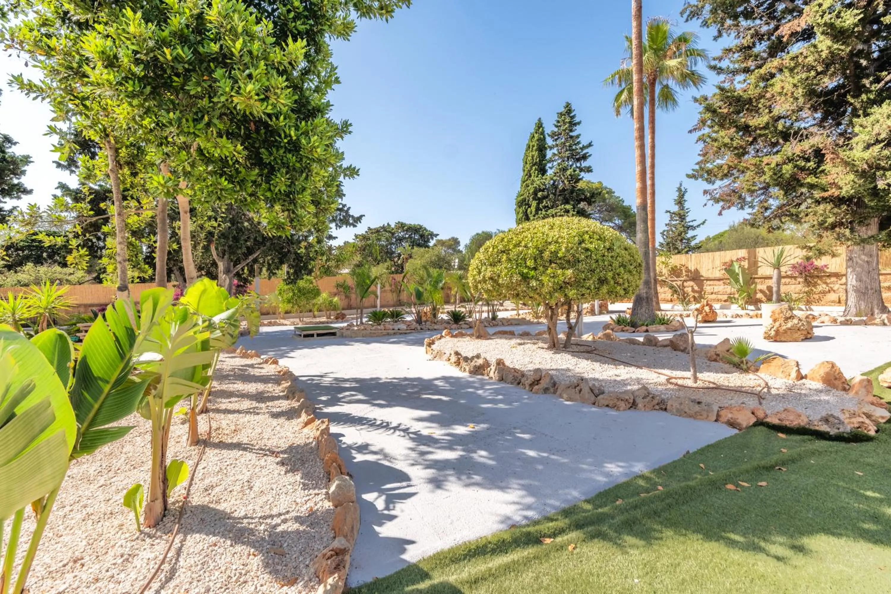 Garden in Hotel Ankaa - Adults Only