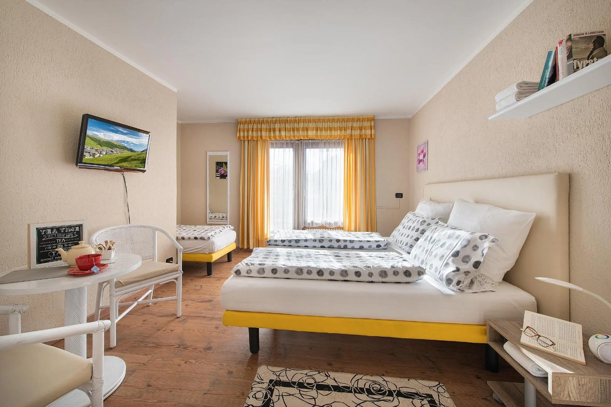 TV and multimedia, Bed in Hotel Margherita