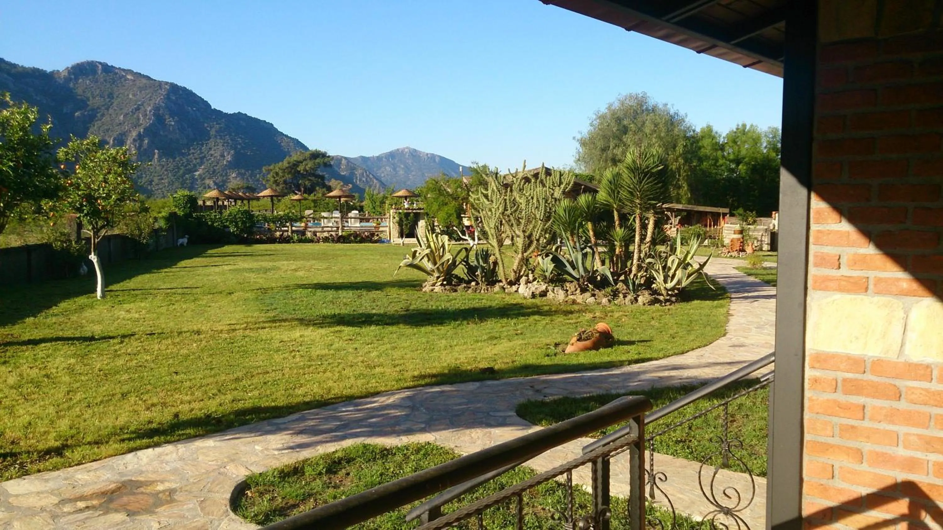 Garden in Sedir Resort - Hotel Rooms, Bungalows & Suites