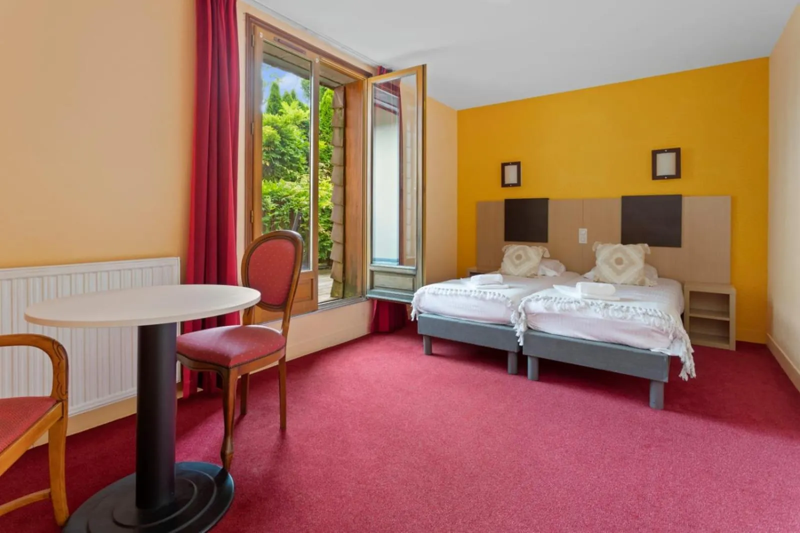 Bed in Hôtel Le Romantica