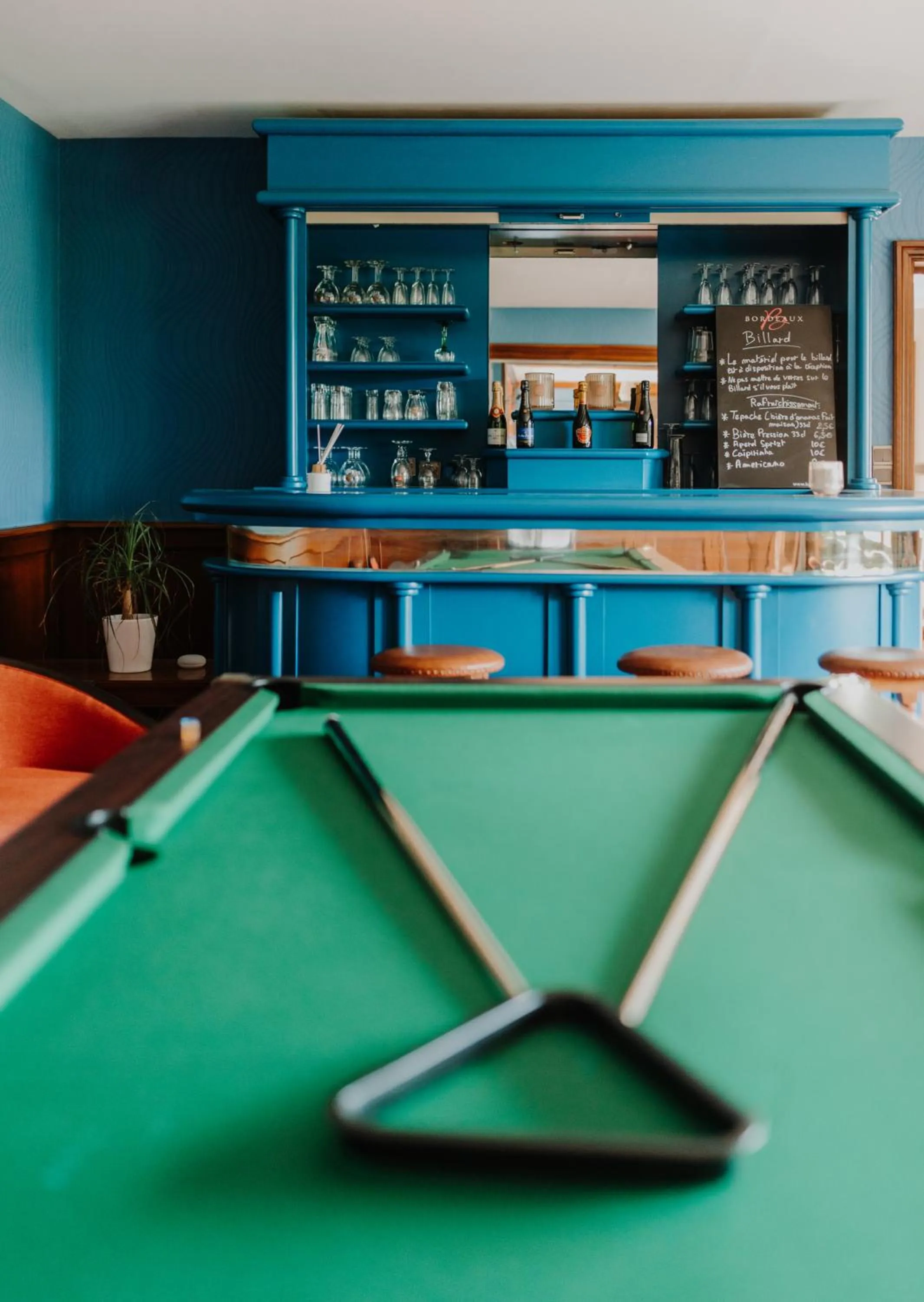Billiard in Hôtel Le Romantica
