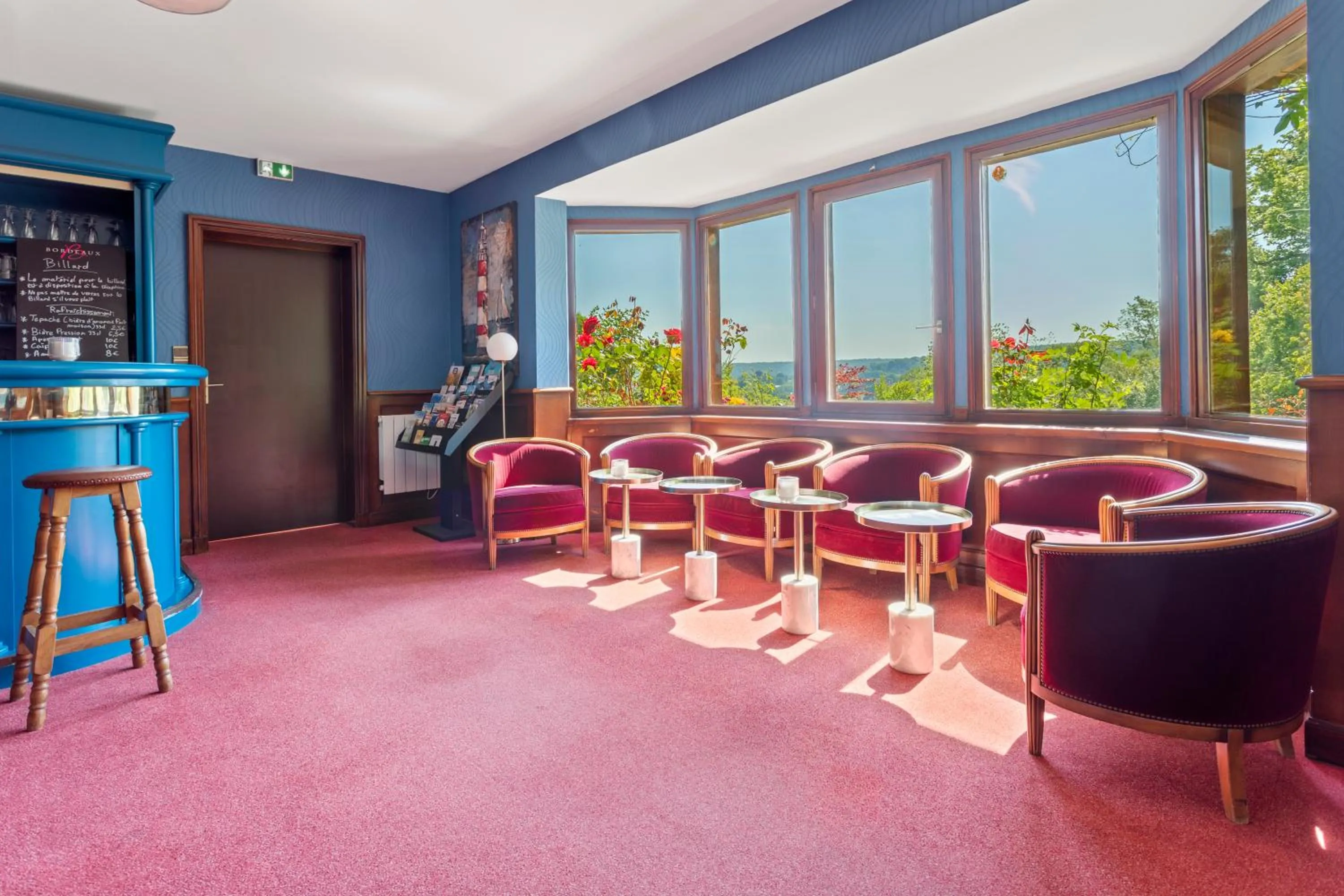 Living room in Hôtel Le Romantica